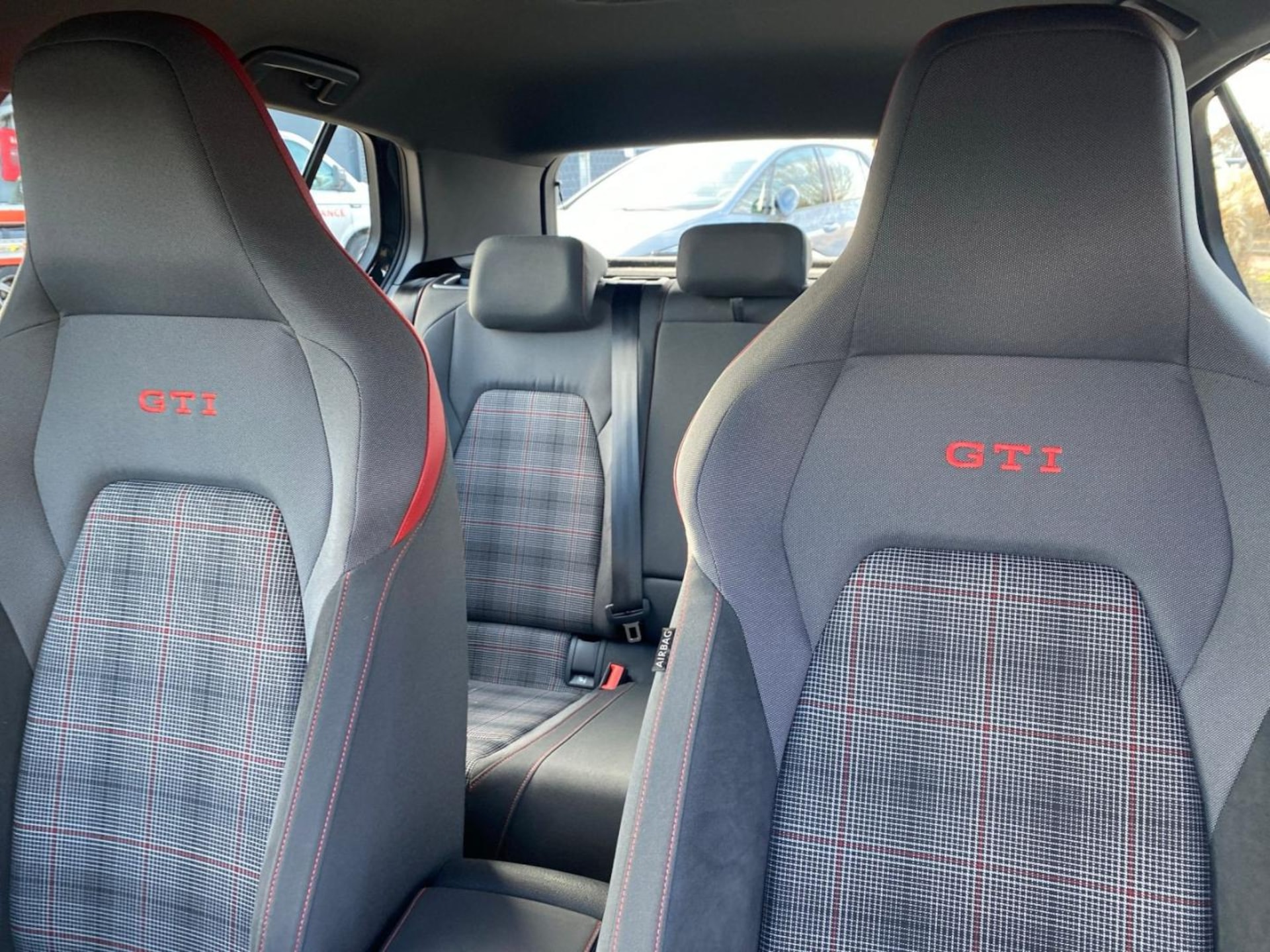 Volkswagen Golf GTI