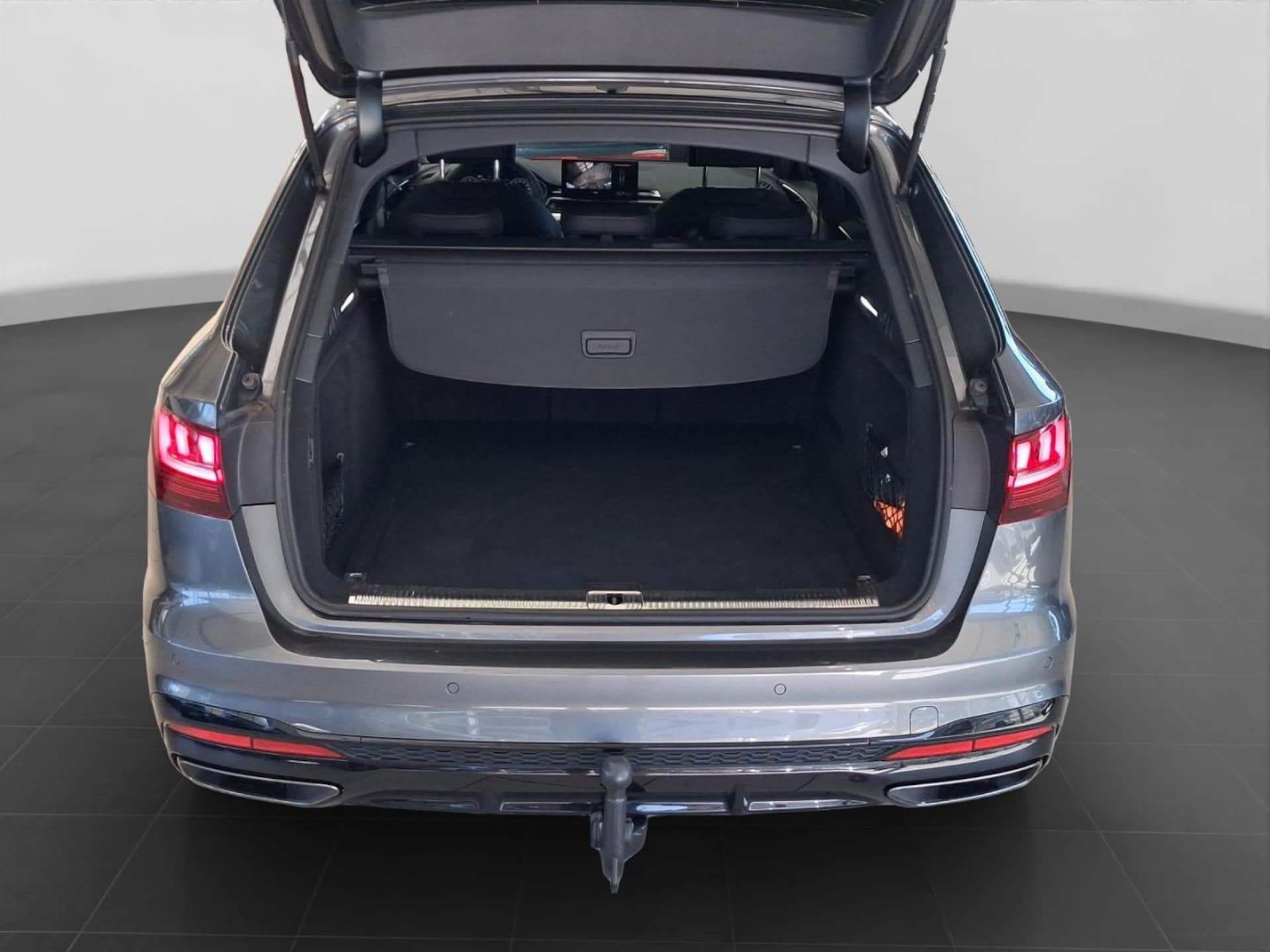 Audi A4 Avant S line