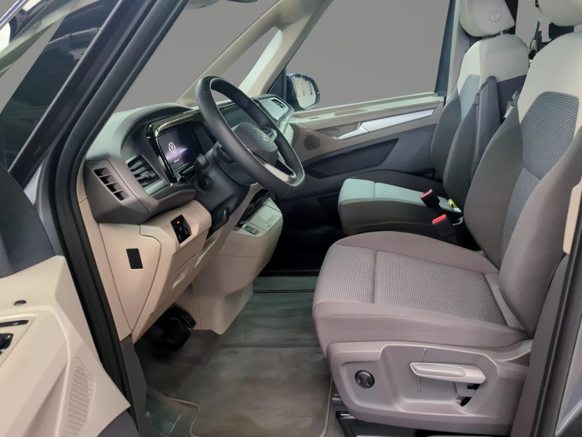 Volkswagen Multivan Basis-Modell