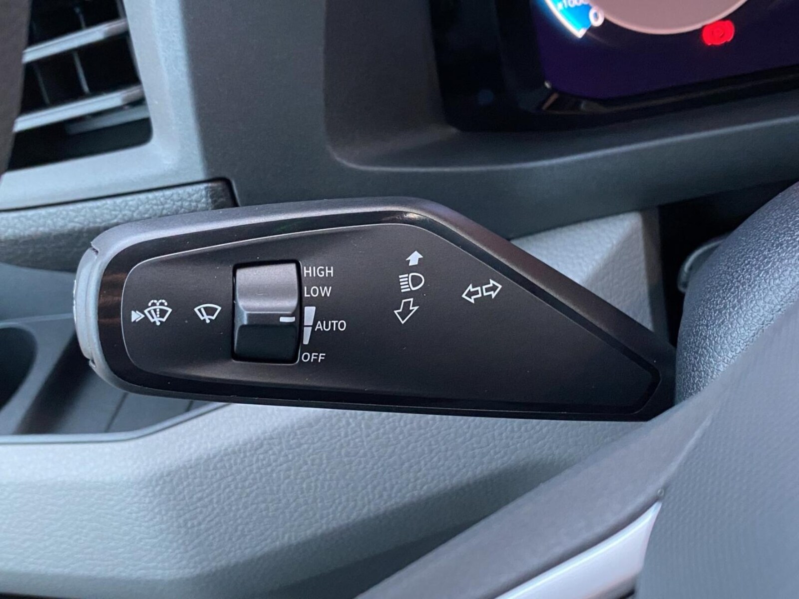 Volkswagen Crafter Kasten mittlerer Radstand – Bild 20