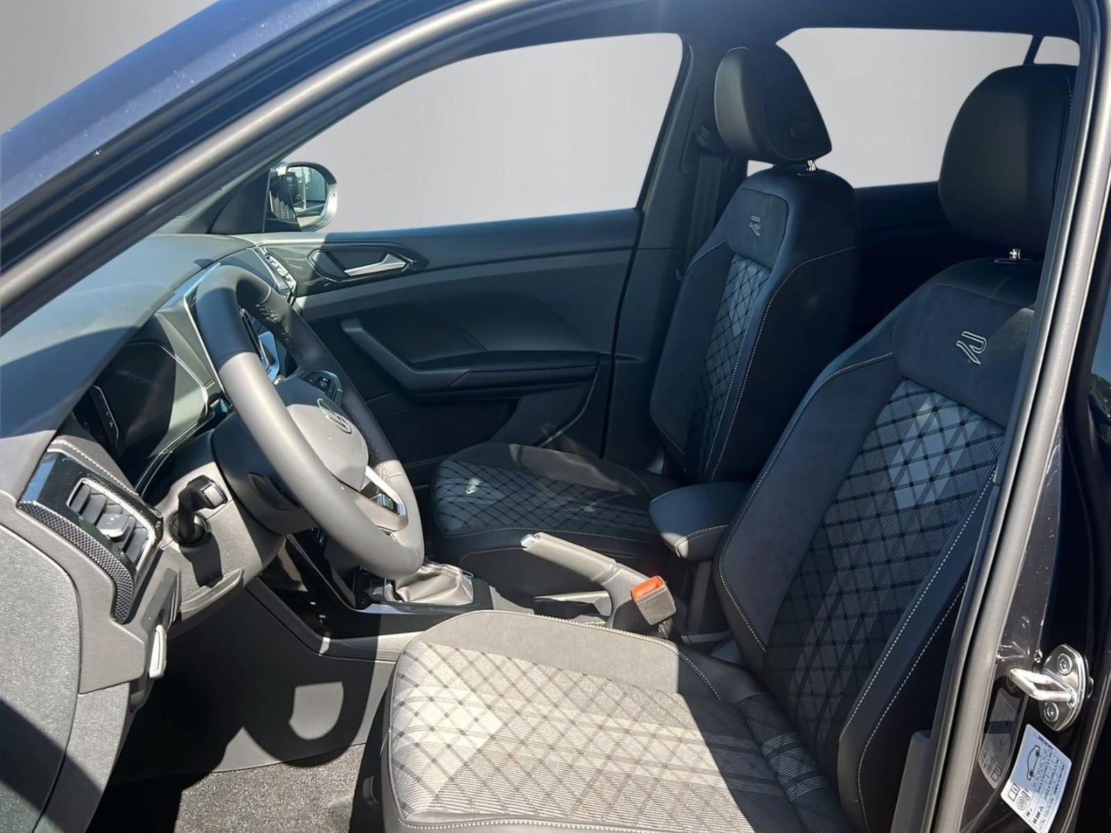 Volkswagen T-Cross – Bild 6