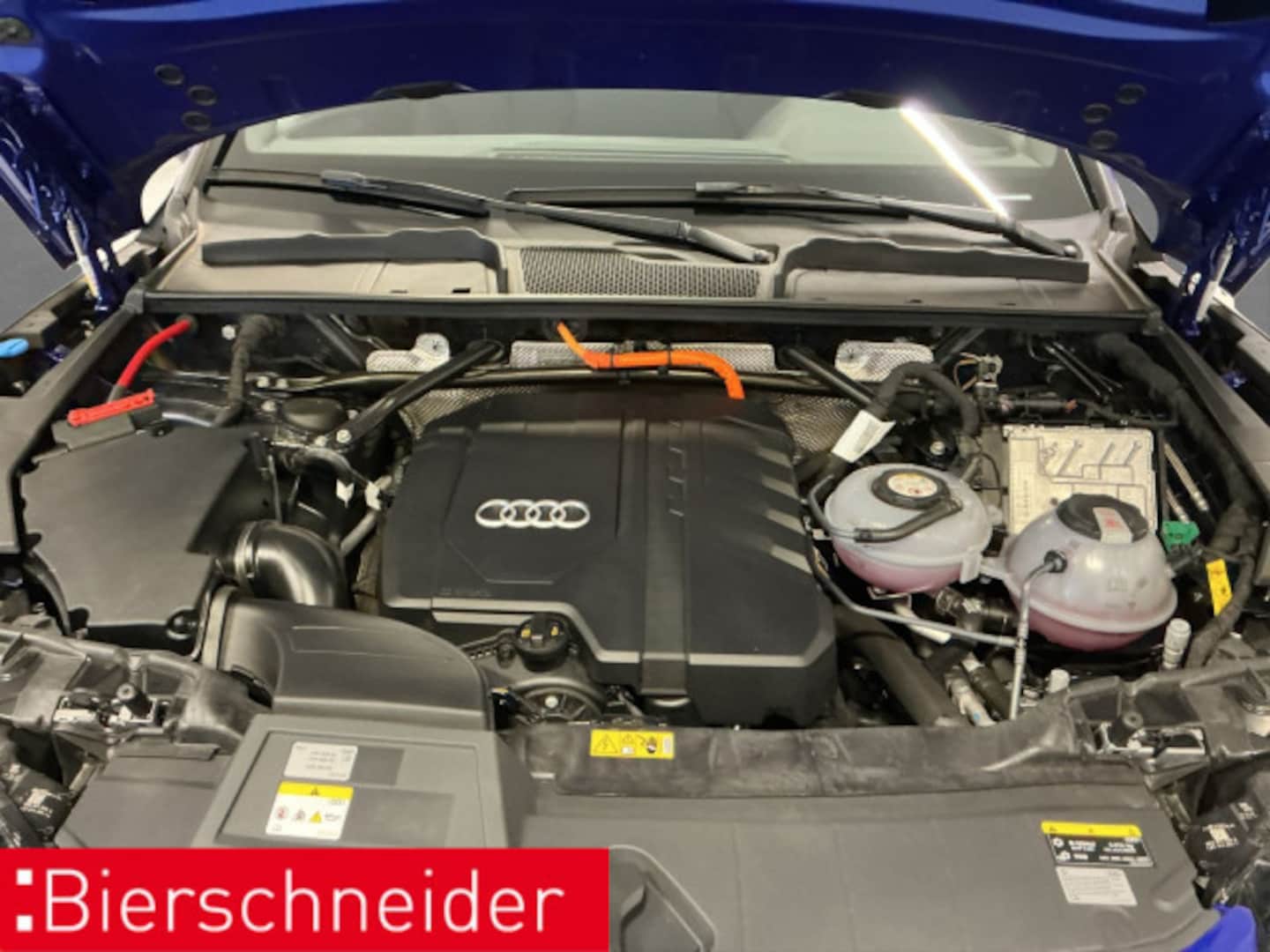 Bild über Audi Q5 TFSI e S line business 55 TFSI e quattro S tronic - für weitere Informationen kontaktieren Sie den Audi Partner