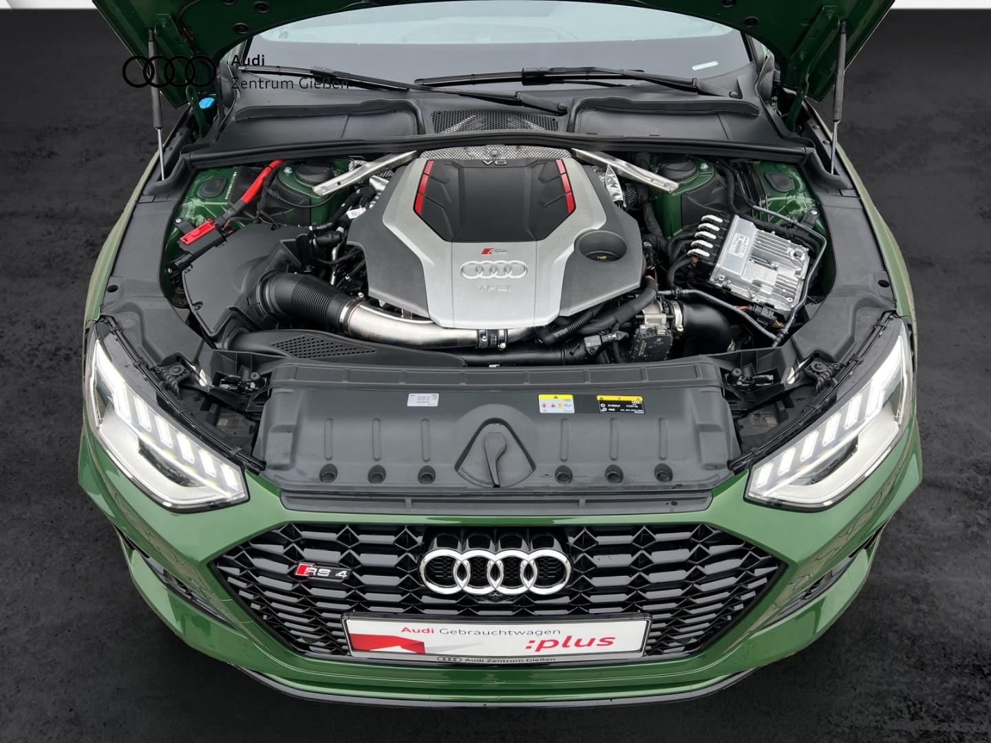 Image about Audi RS 4 Avant TFSI quattro tiptronic