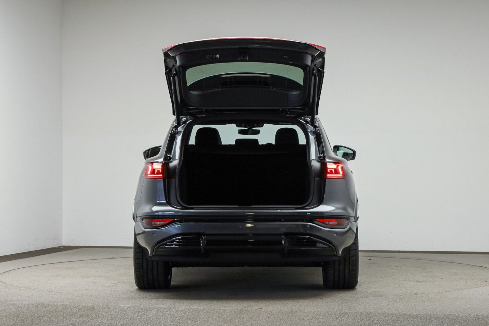 Audi Q6 SUV e-tron