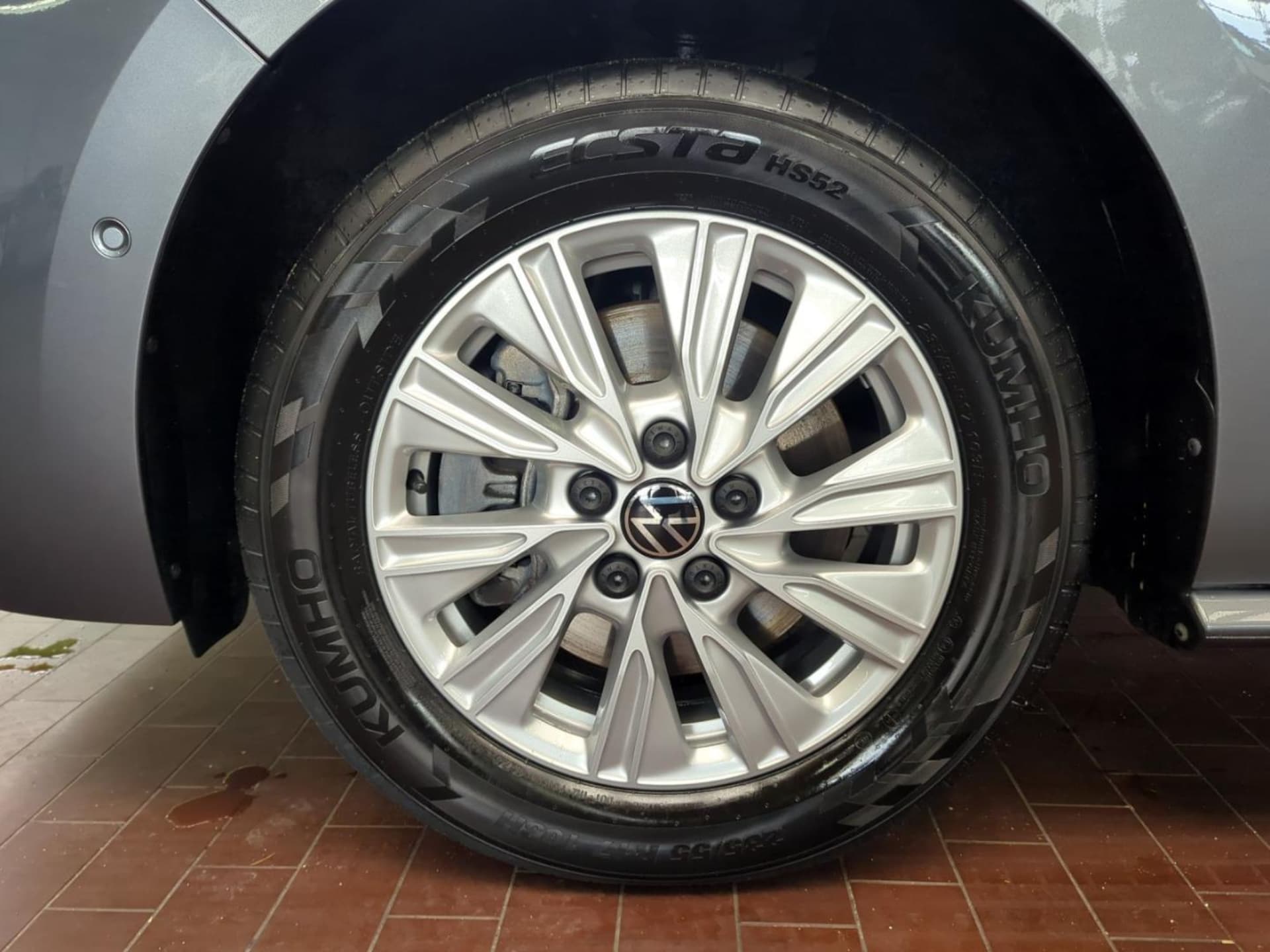 Volkswagen Multivan Basis-Modell