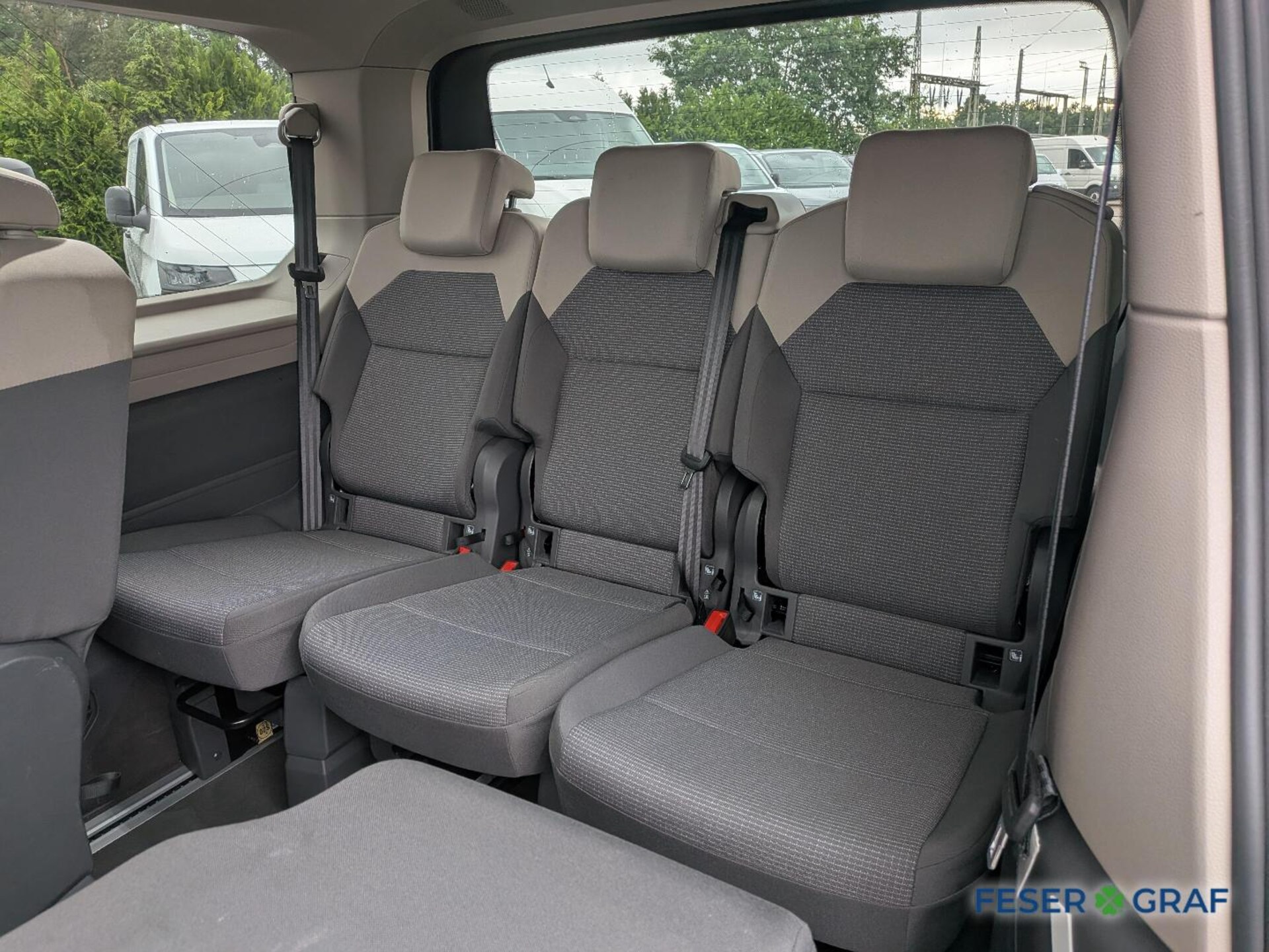 Volkswagen Multivan Basis-Modell