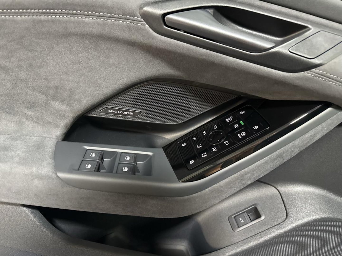 Bild über Audi A6 Avant e-tron S line business e-tron quattro 315 kW - für weitere Informationen kontaktieren Sie den Audi Partner