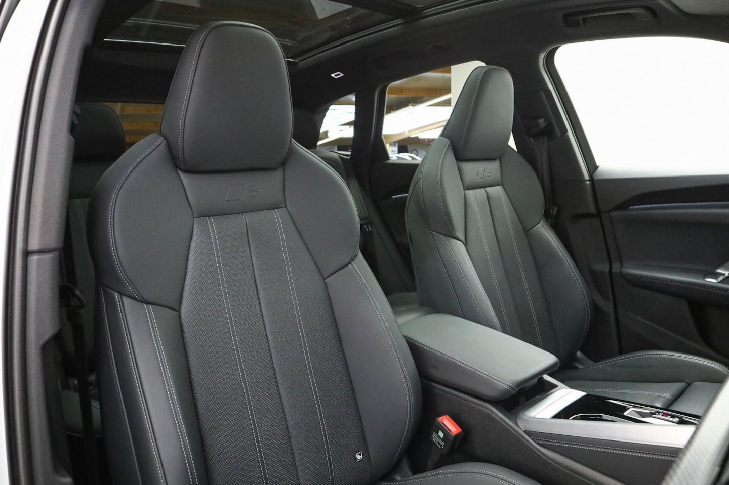 Bild über Audi Q5 SUV TFSI 150 kW S tronic - für weitere Informationen kontaktieren Sie den Audi Partner