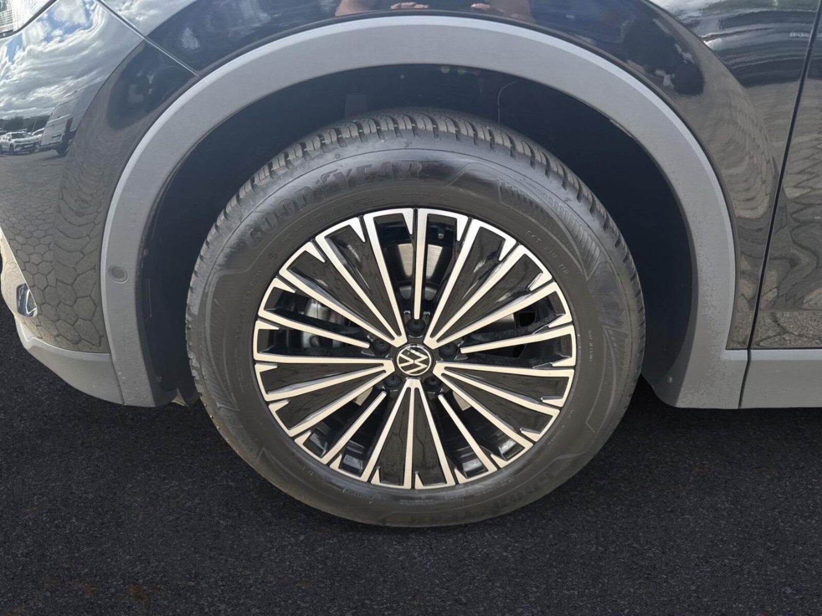 Volkswagen Tiguan – Bild 8