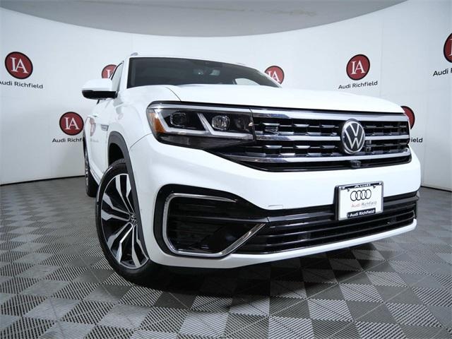 Used 2022 Volkswagen Atlas Cross Sport SEL Premium R-Line with VIN 1V2FE2CA2NC202421 for sale in Richfield, Minnesota