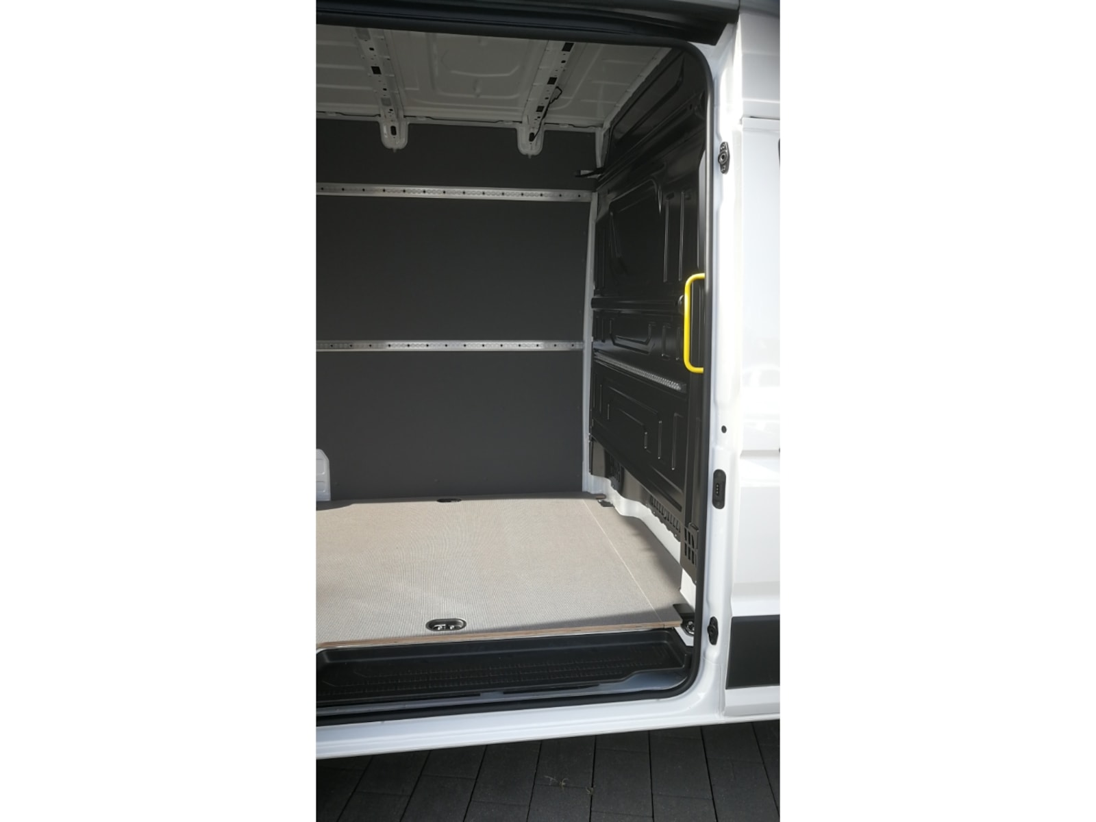 Volkswagen Crafter Kasten mittlerer Radstand – Bild 10