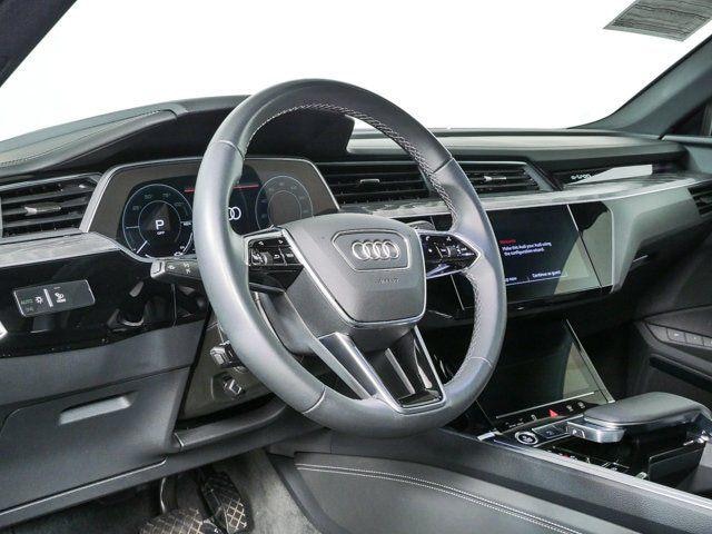 2024 Audi Q8 Sportback e-tron