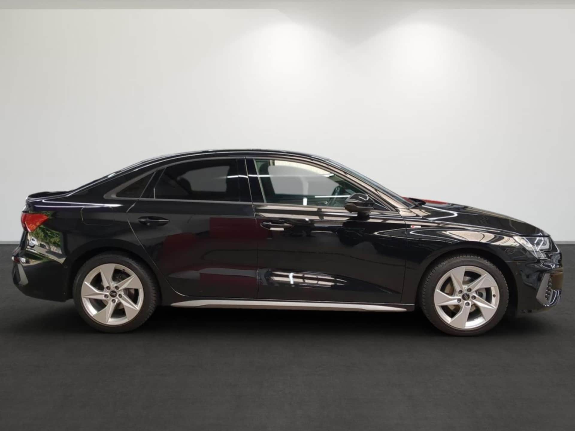 Audi A3 Limousine S line