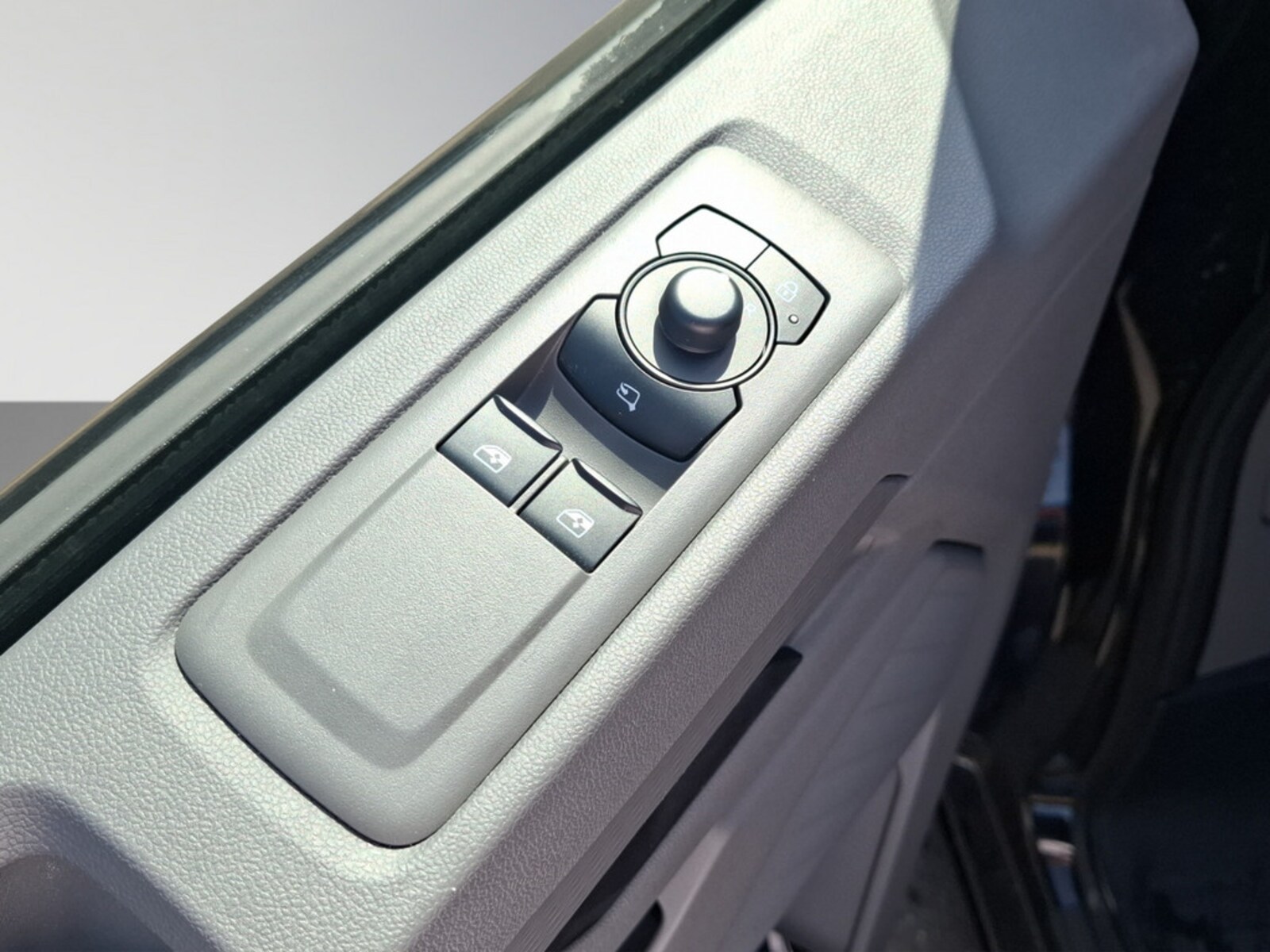 Volkswagen Transporter Kasten kurzer Radstand – Bild 14