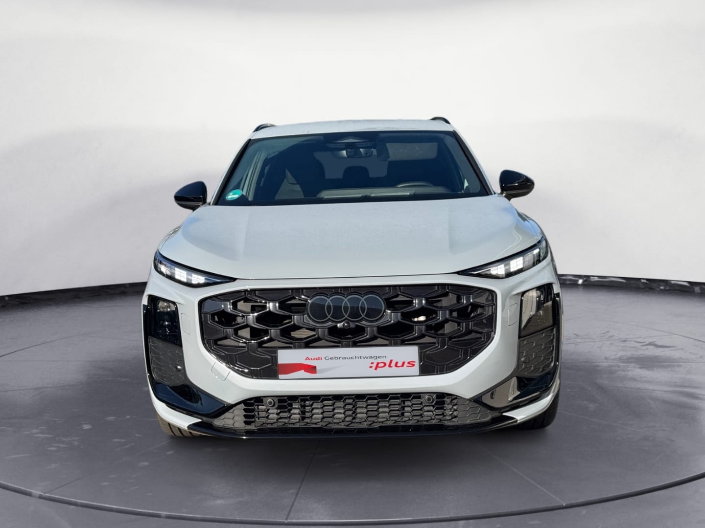 Bild über Audi Q3 SUV TFSI 110 kW S tronic - für weitere Informationen kontaktieren Sie den Audi Partner