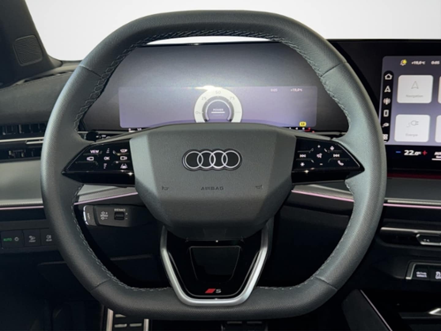 Bild über Audi Q3 SUV e-hybrid e-hybrid 200 kW S tronic - für weitere Informationen kontaktieren Sie den Audi Partner