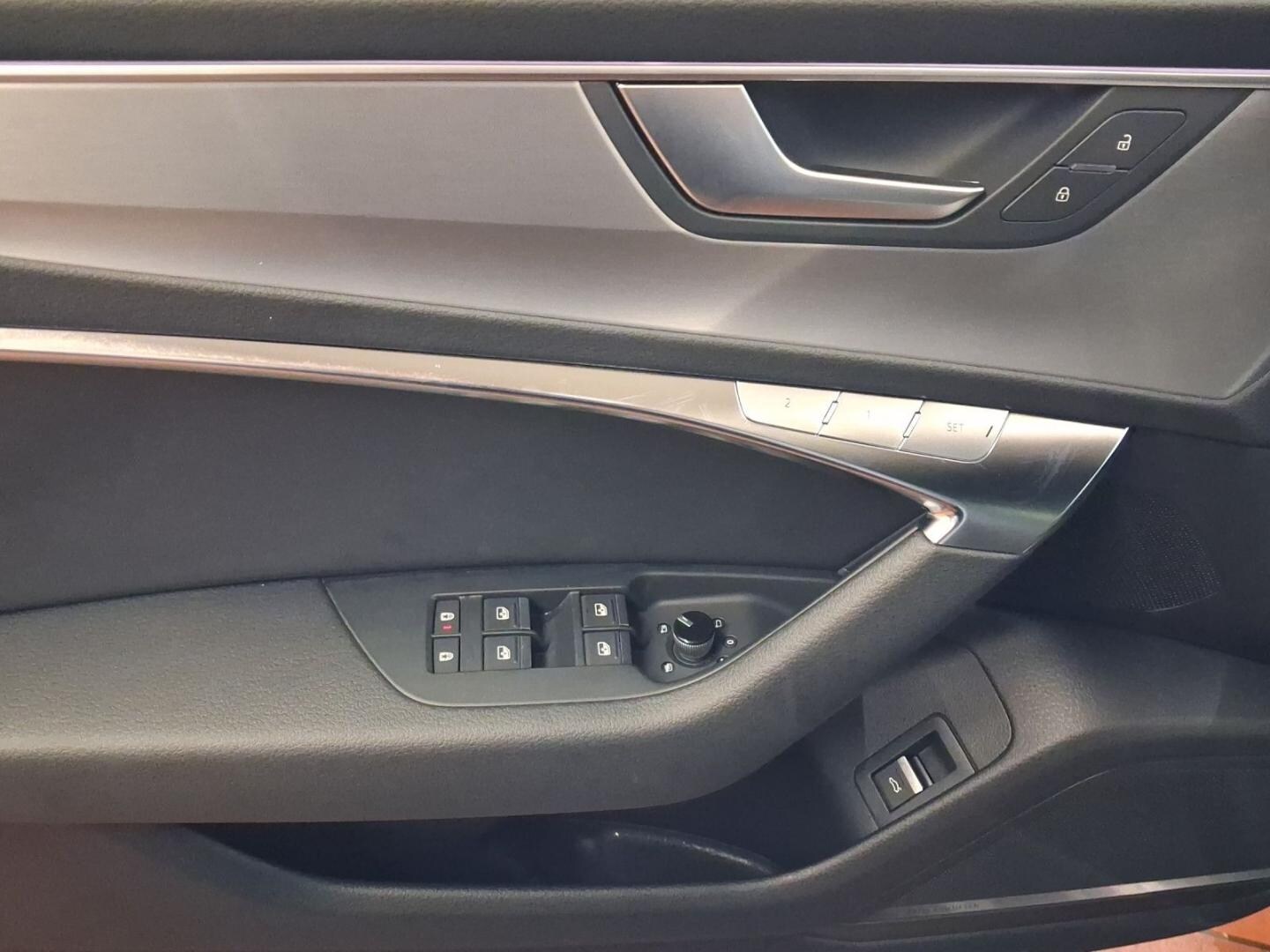 Bild über Audi S6 Avant TDI quattro tiptronic - für weitere Informationen kontaktieren Sie den Audi Partner