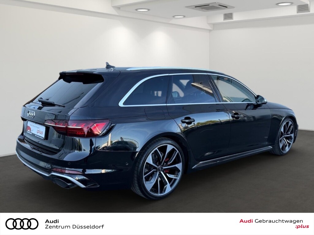 Image about Audi RS 4 Avant TFSI quattro tiptronic