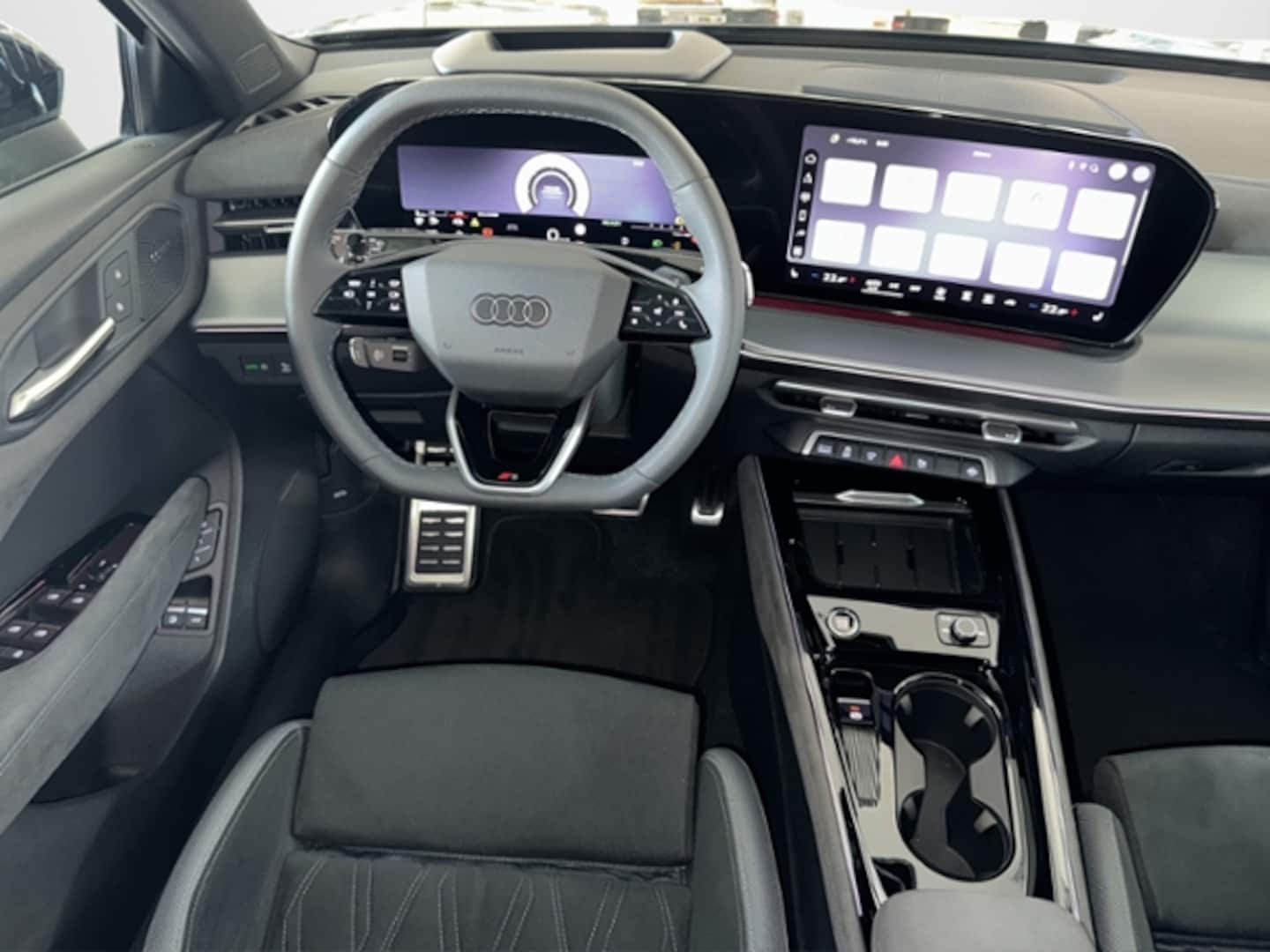 Bild über Audi Q3 SUV e-hybrid e-hybrid 200 kW S tronic - für weitere Informationen kontaktieren Sie den Audi Partner
