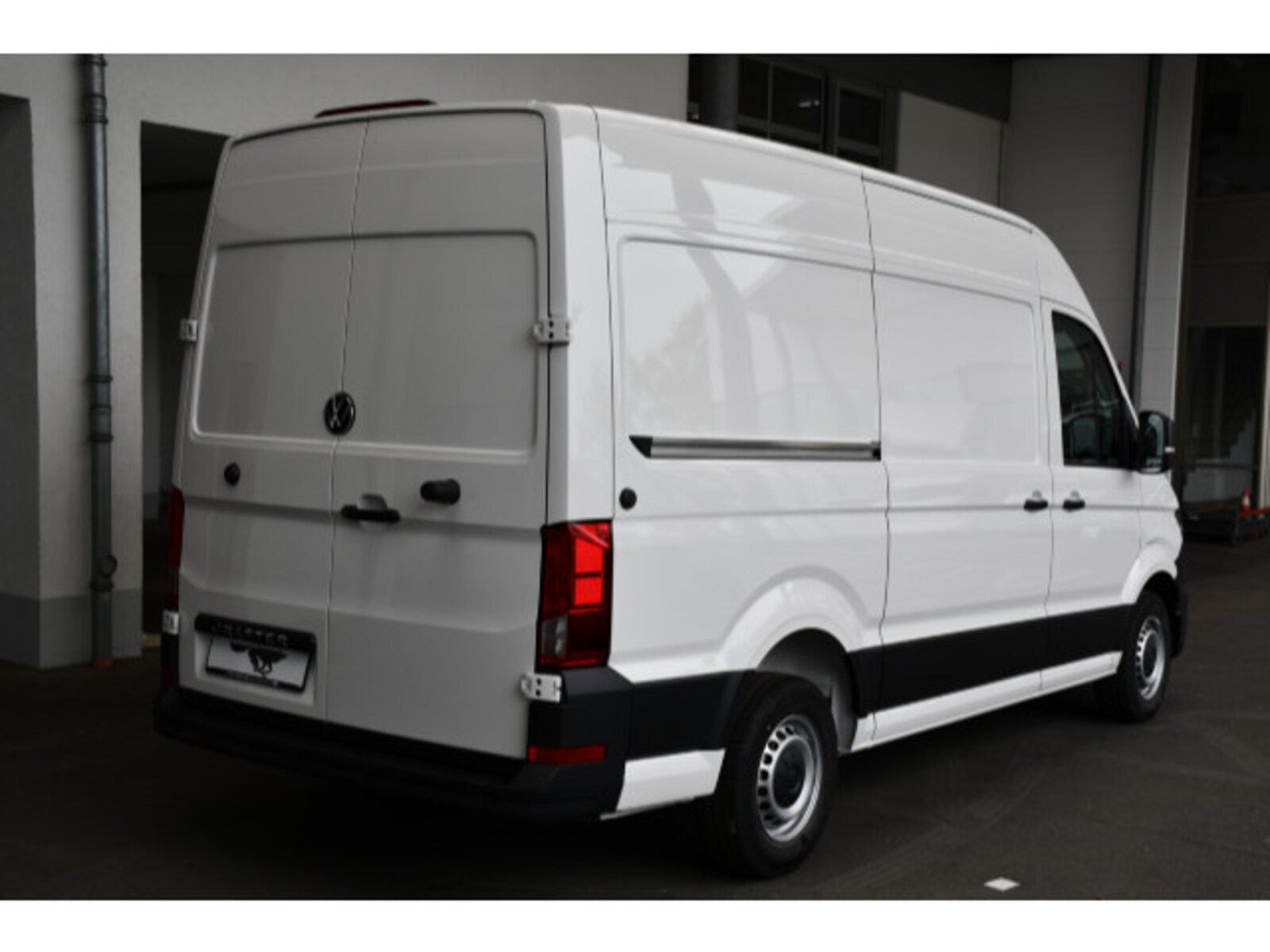 Volkswagen Crafter Kasten mittlerer Radstand – Bild 3