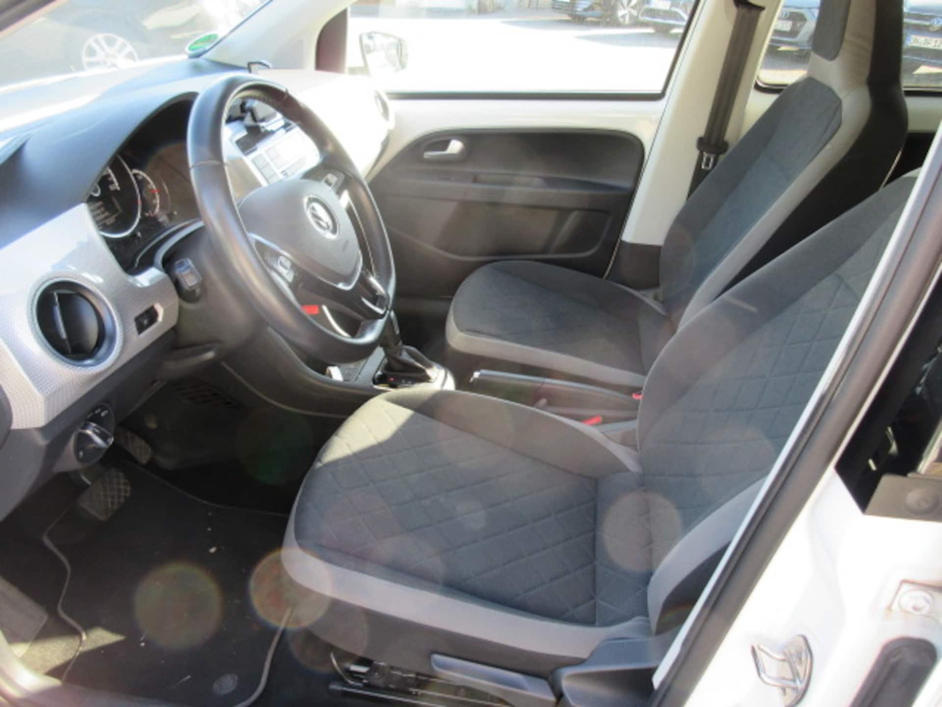 Volkswagen e-up! Style "Plus"