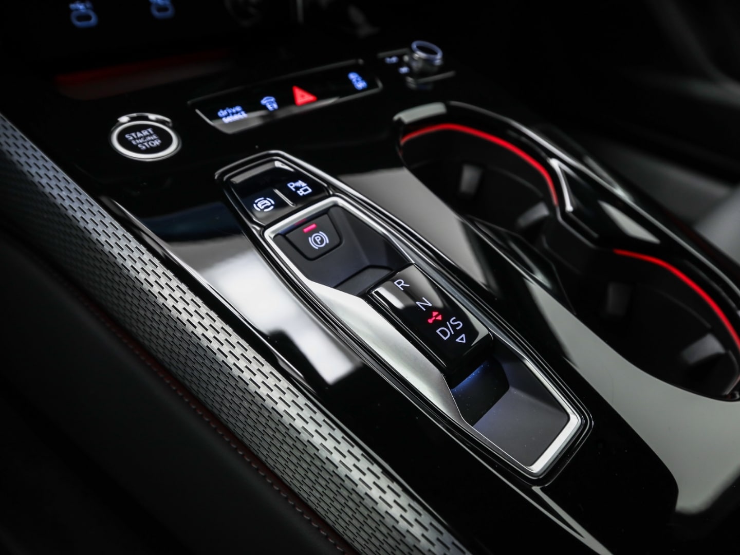 Bild über Audi A5 Limousine e-hybrid e-hybrid quattro 220 kW S tronic - für weitere Informationen kontaktieren Sie den Audi Partner