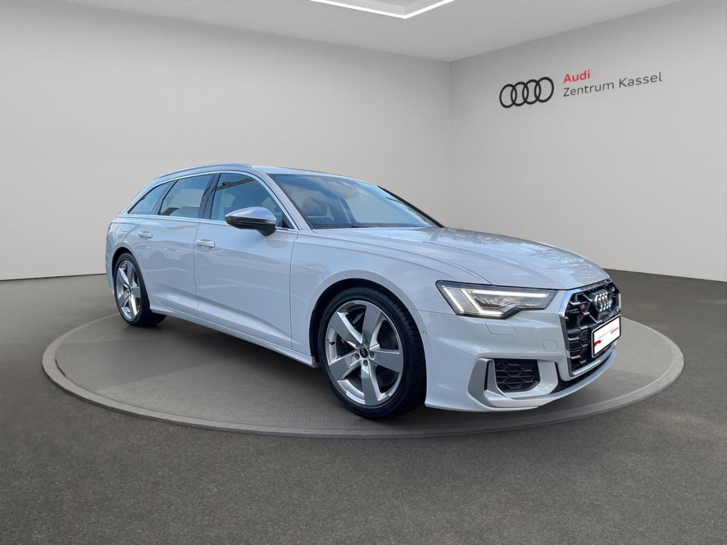 Bild über Audi S6 Avant TDI quattro tiptronic - für weitere Informationen kontaktieren Sie den Audi Partner