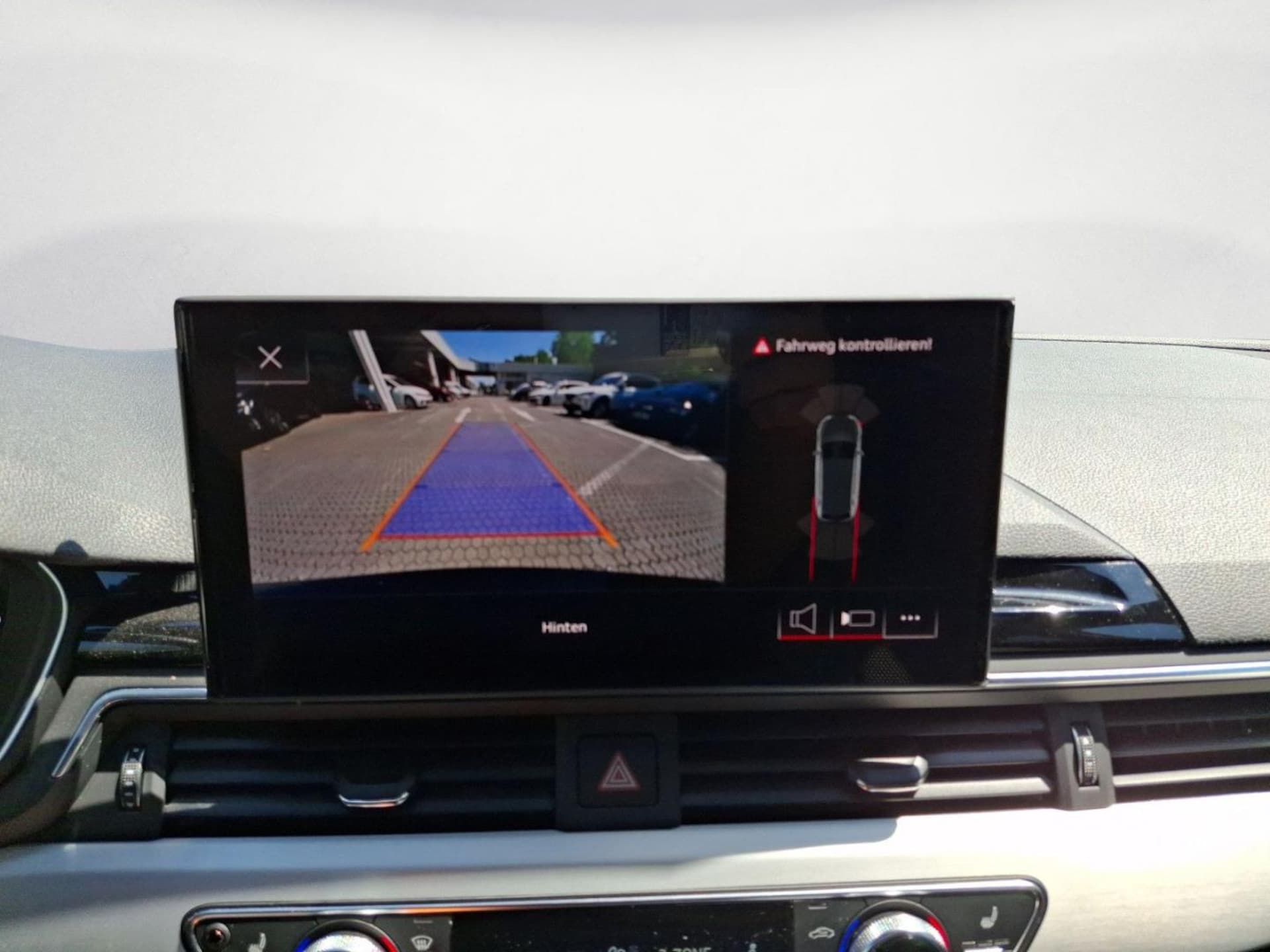 Audi A4 Avant S line