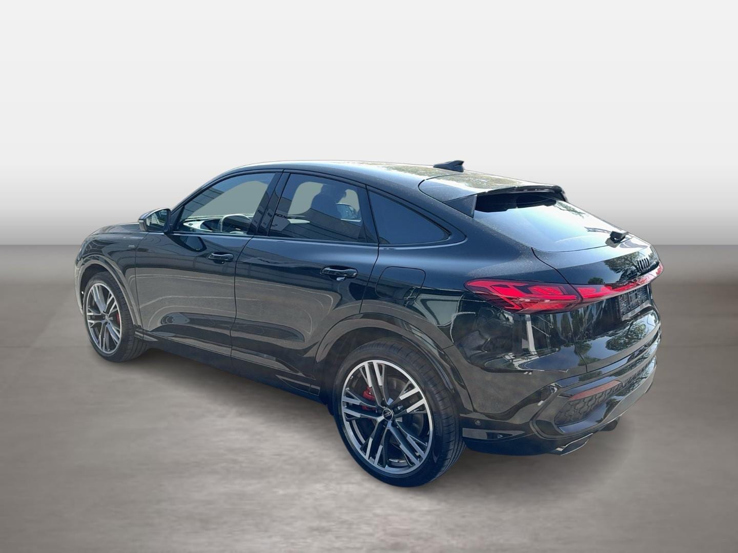 Bild über Audi Q5 Sportback e-hybrid e-hybrid quattro 270 kW S tronic - für weitere Informationen kontaktieren Sie den Audi Partner