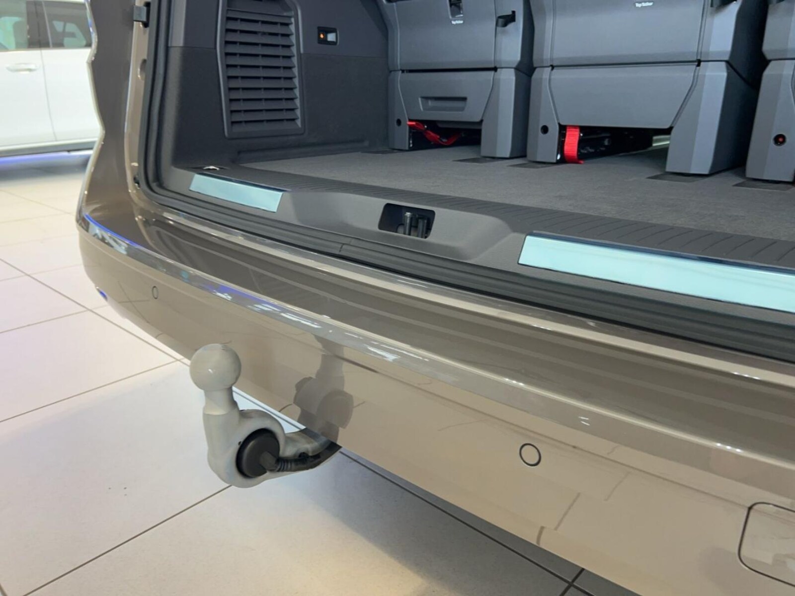 Volkswagen Multivan Langversion – Bild 13