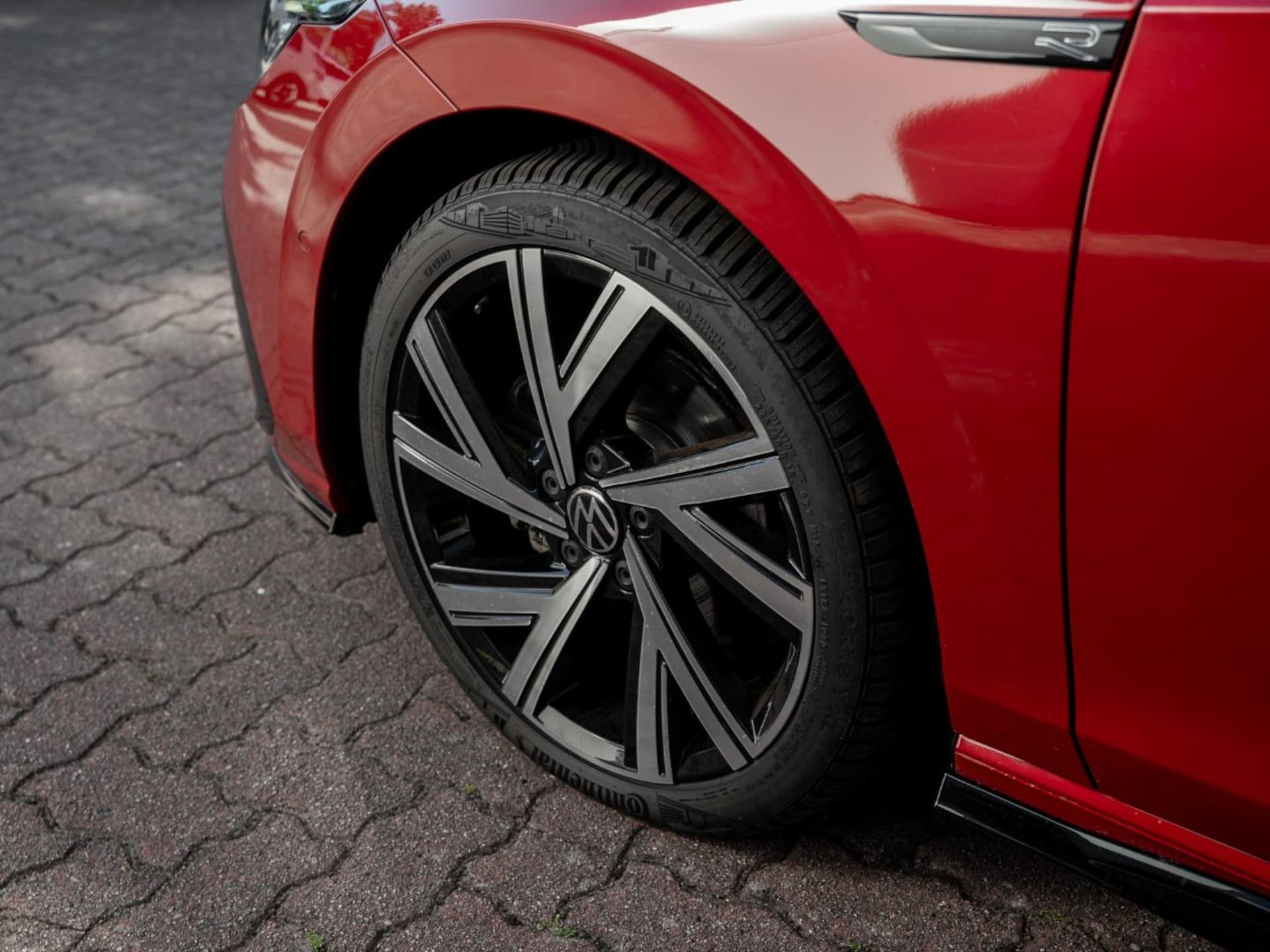 Volkswagen Golf R-Line