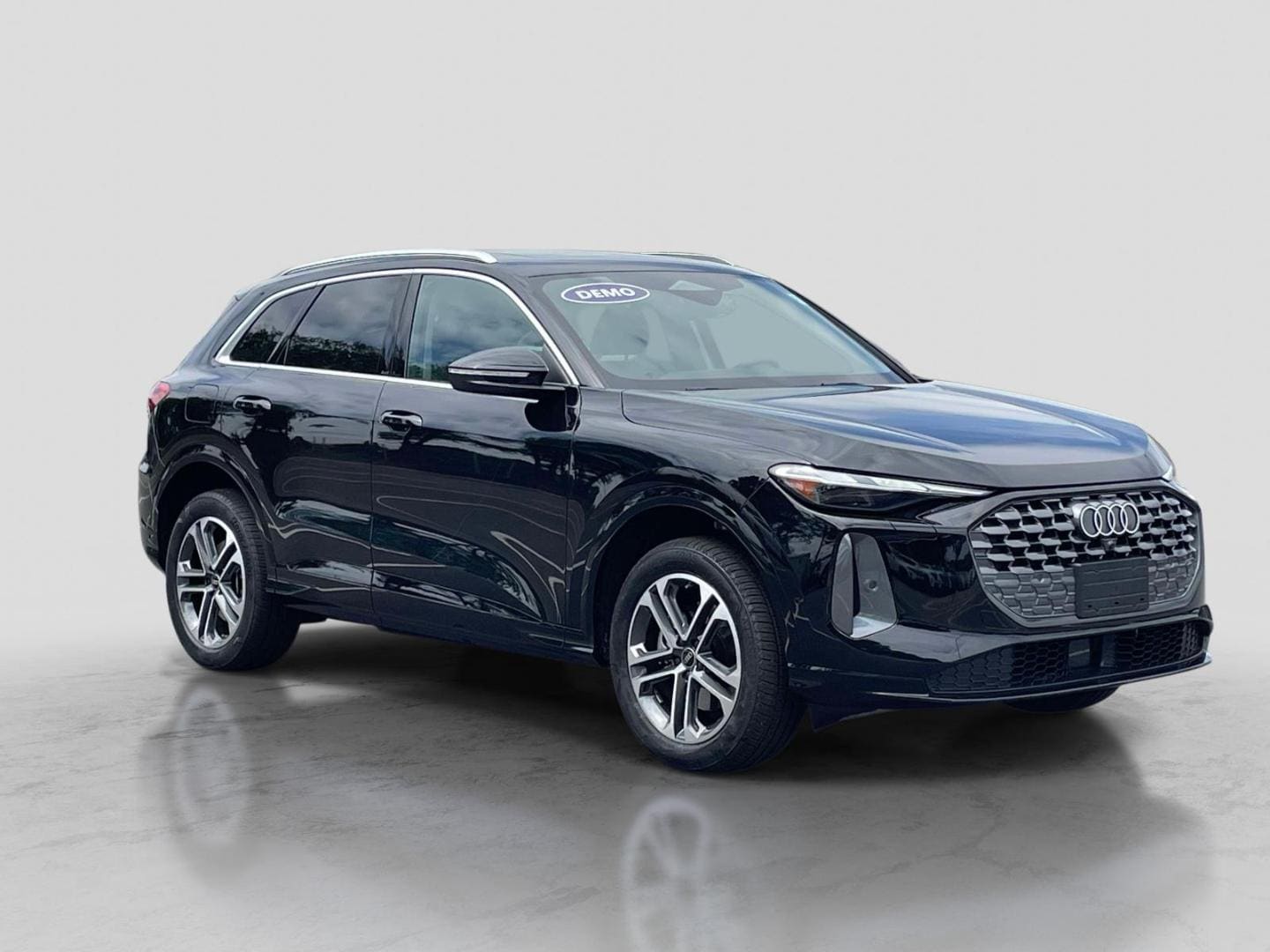2025 Audi Q5 Premium quattro's photo