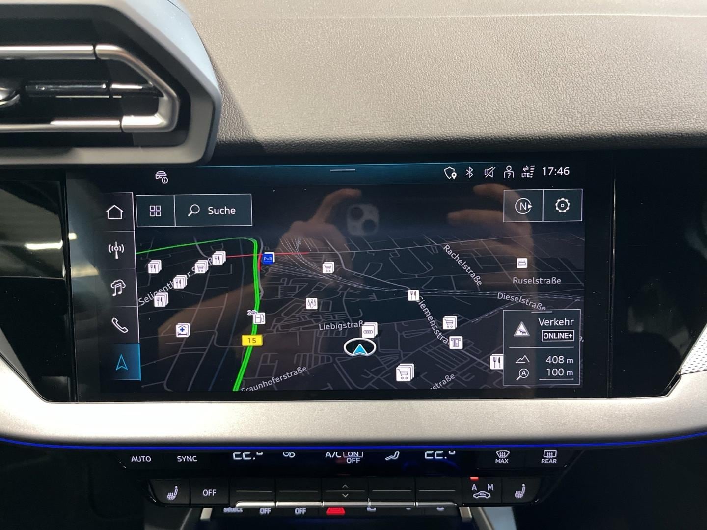 Bild über Audi A3 Sportback TFSI quattro S tronic - für weitere Informationen kontaktieren Sie den Audi Partner
