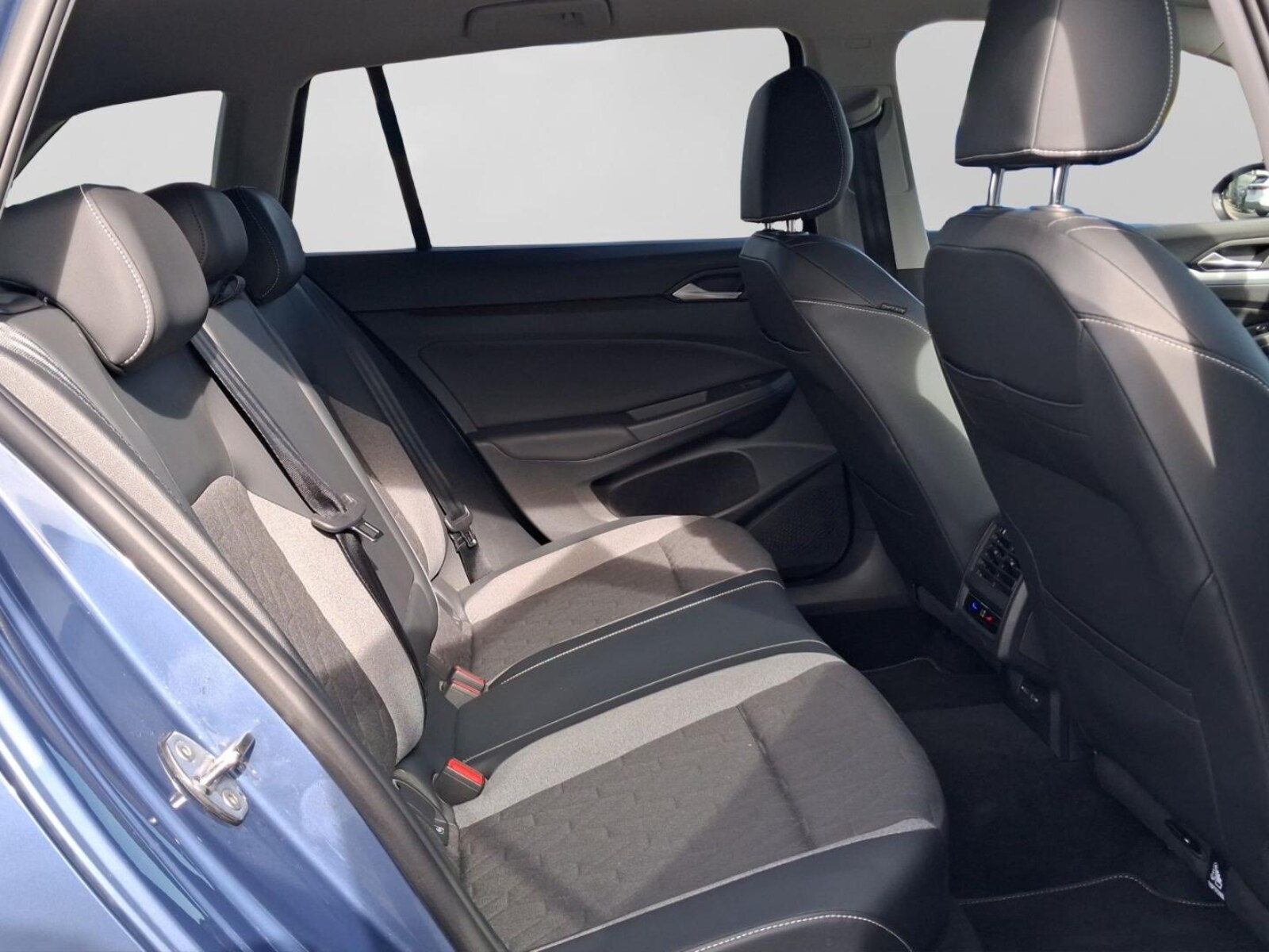Volkswagen Golf Variant – Bild 6