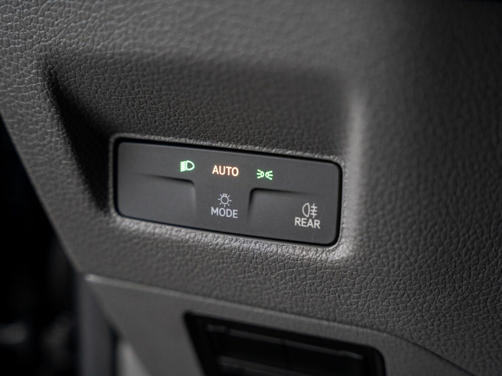 Volkswagen Crafter Kasten mittlerer Radstand – Bild 22