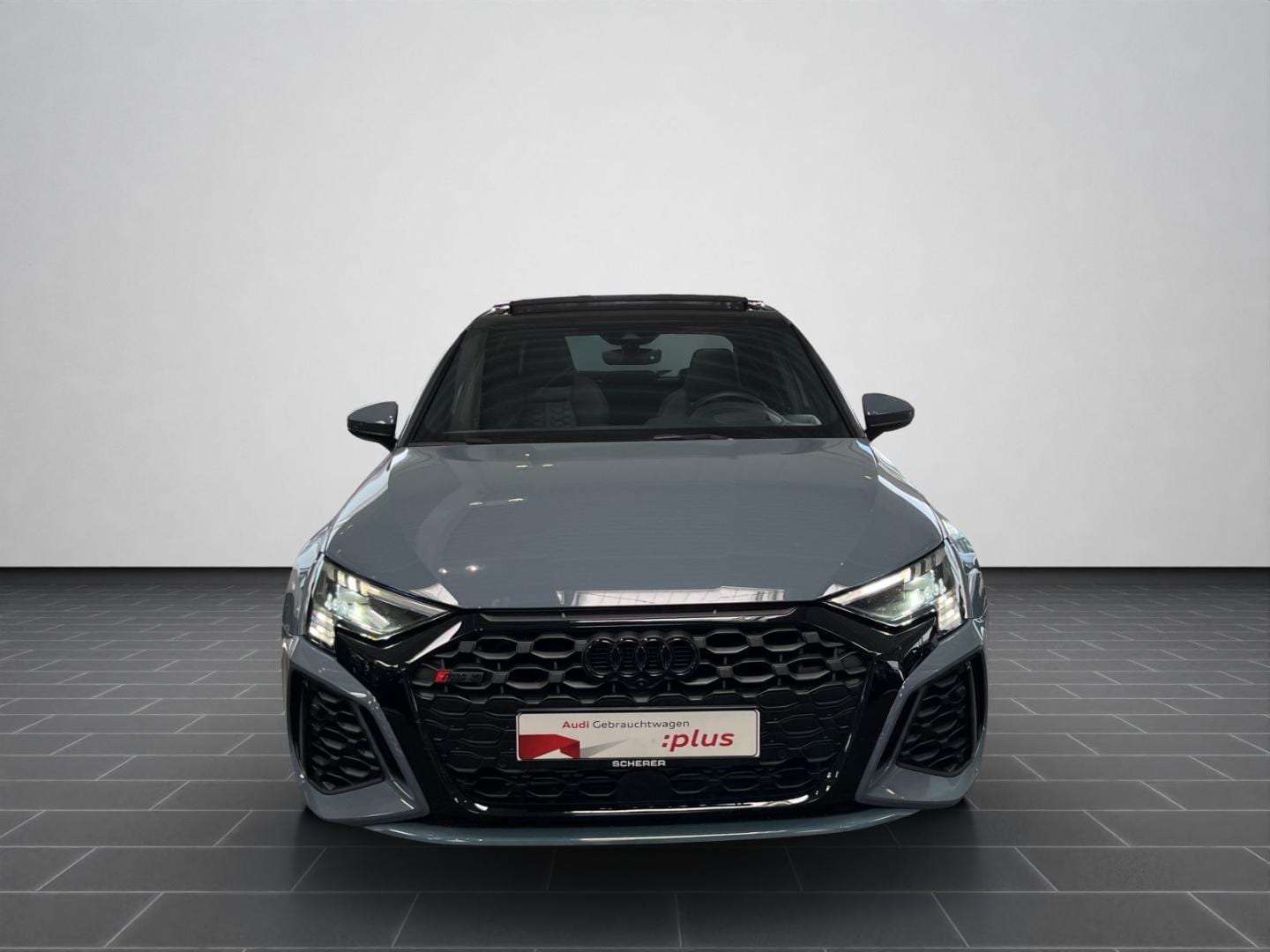 Bild über Audi RS 3 Limousine TFSI quattro S tronic - für weitere Informationen kontaktieren Sie den Audi Partner