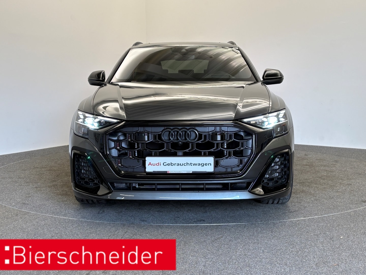Bild über Audi Q8 SUV TFSI e S line business TFSI e quattro 360 kW tiptronic - für weitere Informationen kontaktieren Sie den Audi Partner