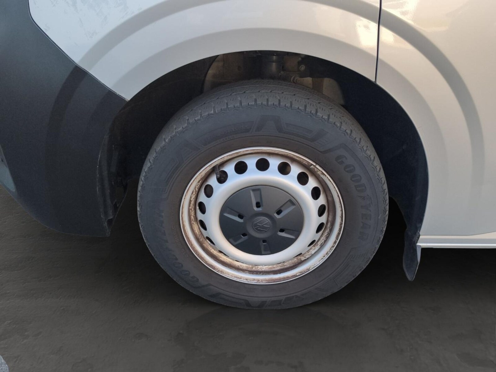 Volkswagen Transporter Kasten langer Radstand – Bild 9