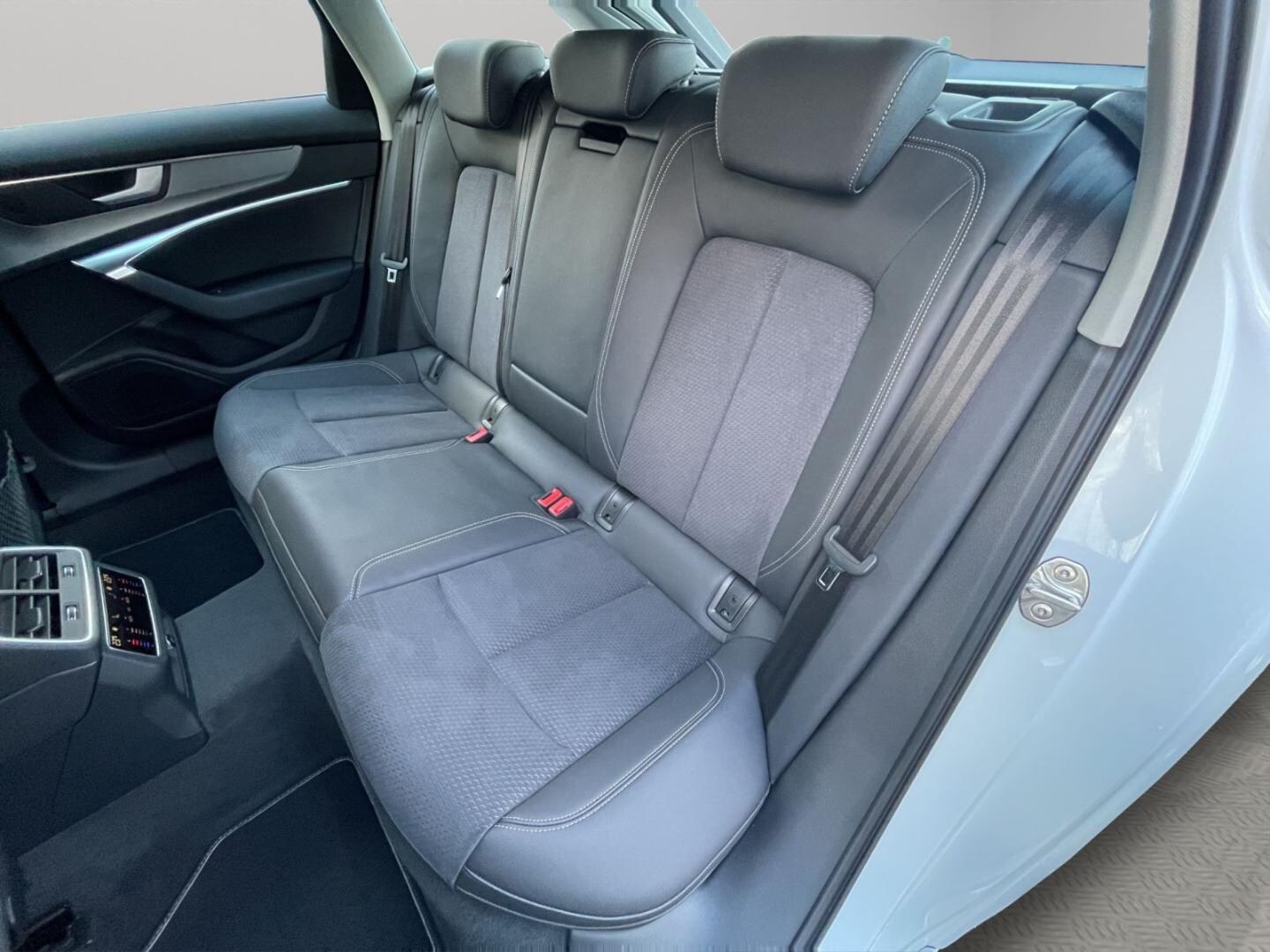 Bild über Audi S6 Avant TDI quattro tiptronic - für weitere Informationen kontaktieren Sie den Audi Partner