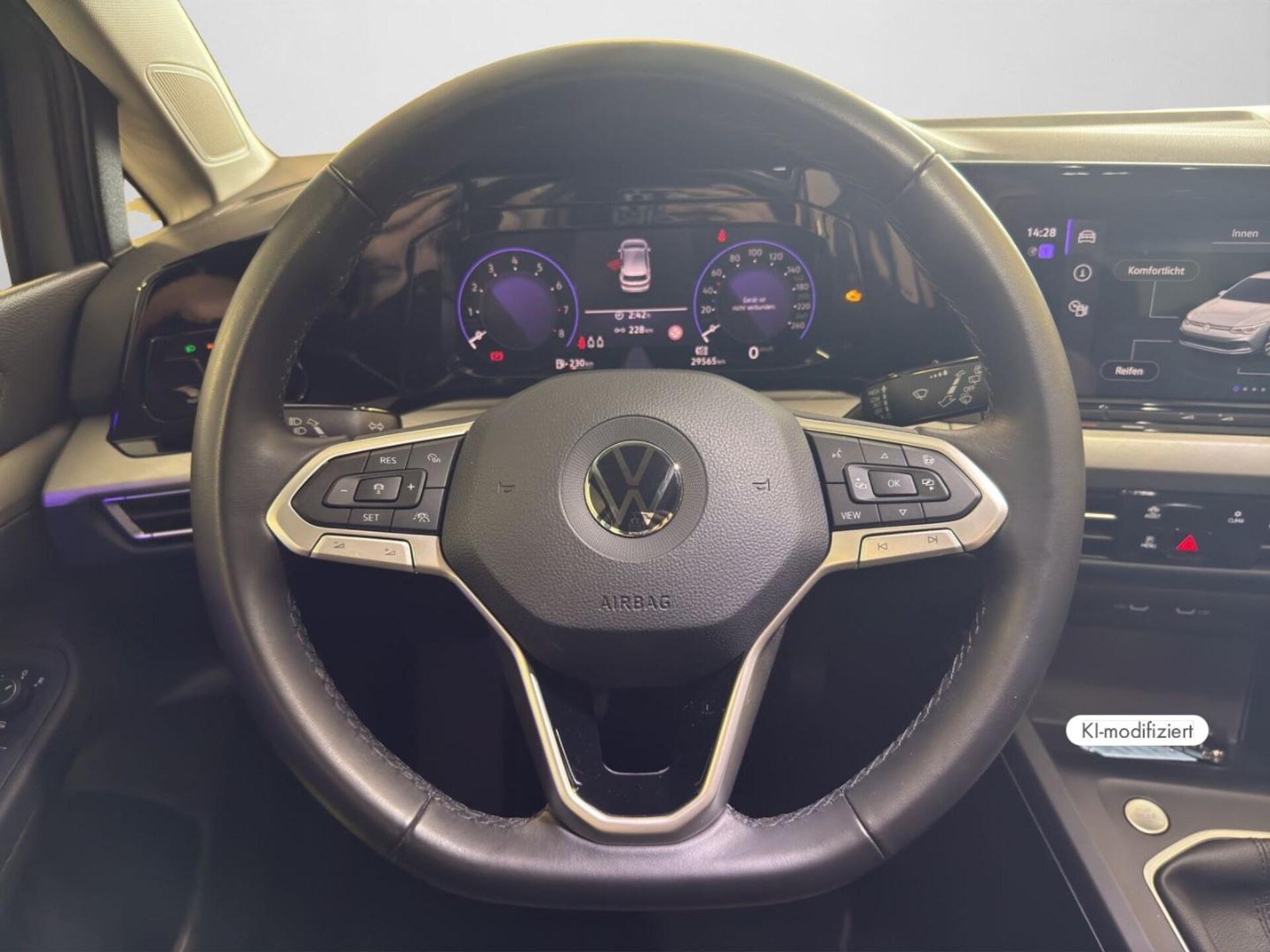 Volkswagen Golf Life