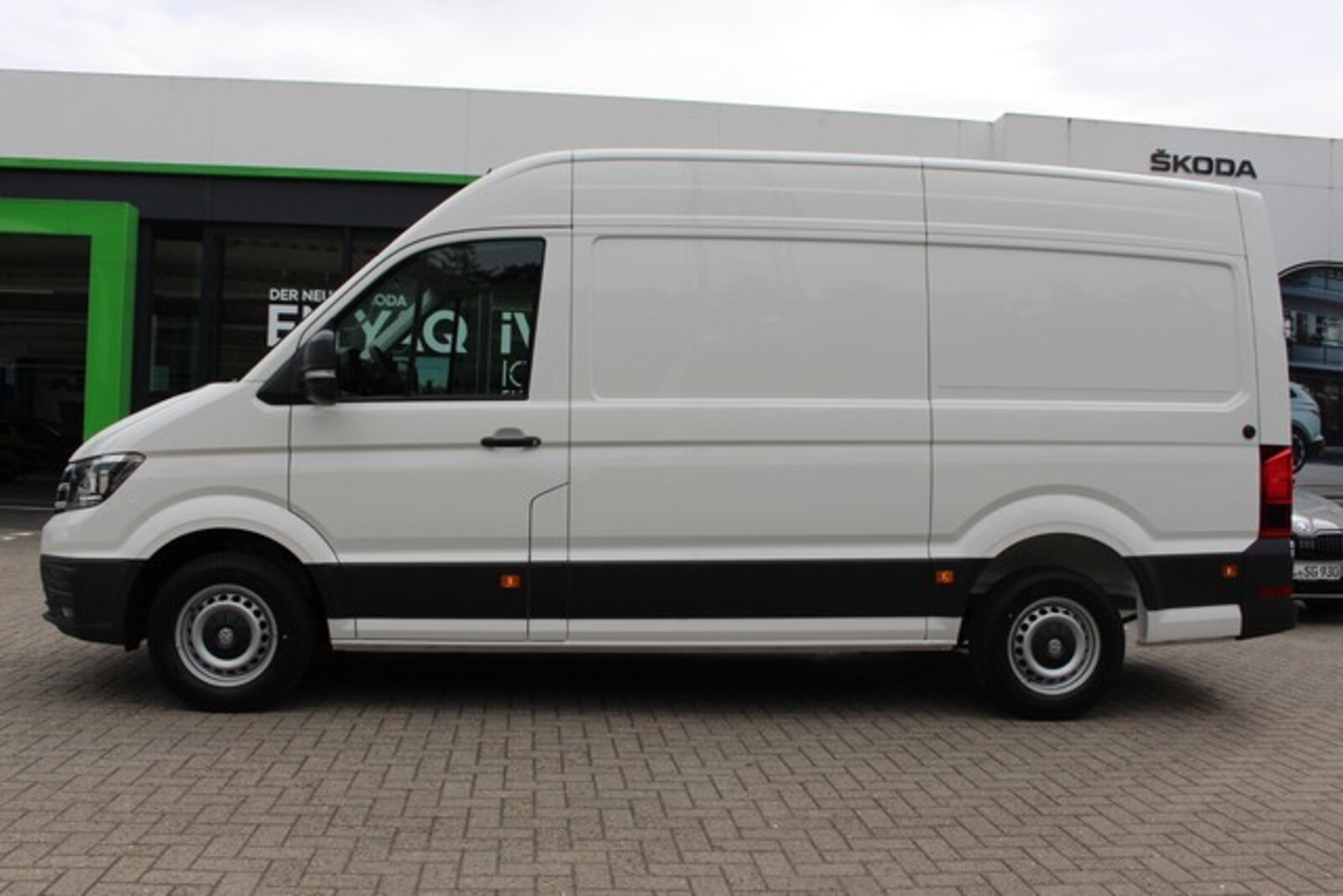 Volkswagen Crafter Kasten mittlerer Radstand – Bild 3