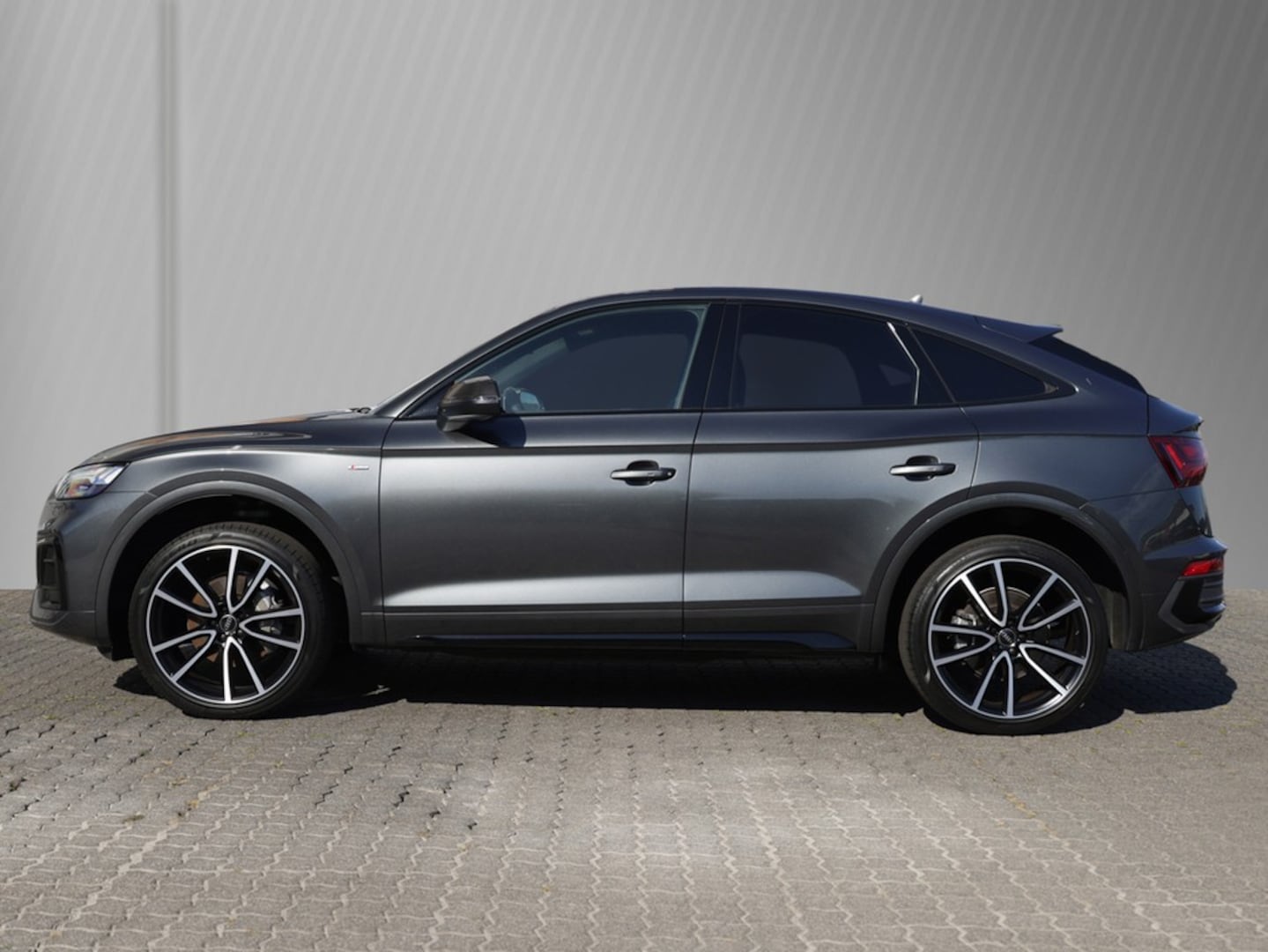 Bild über Audi Q5 Sportback 40 TDI quattro S tronic - für weitere Informationen kontaktieren Sie den Audi Partner