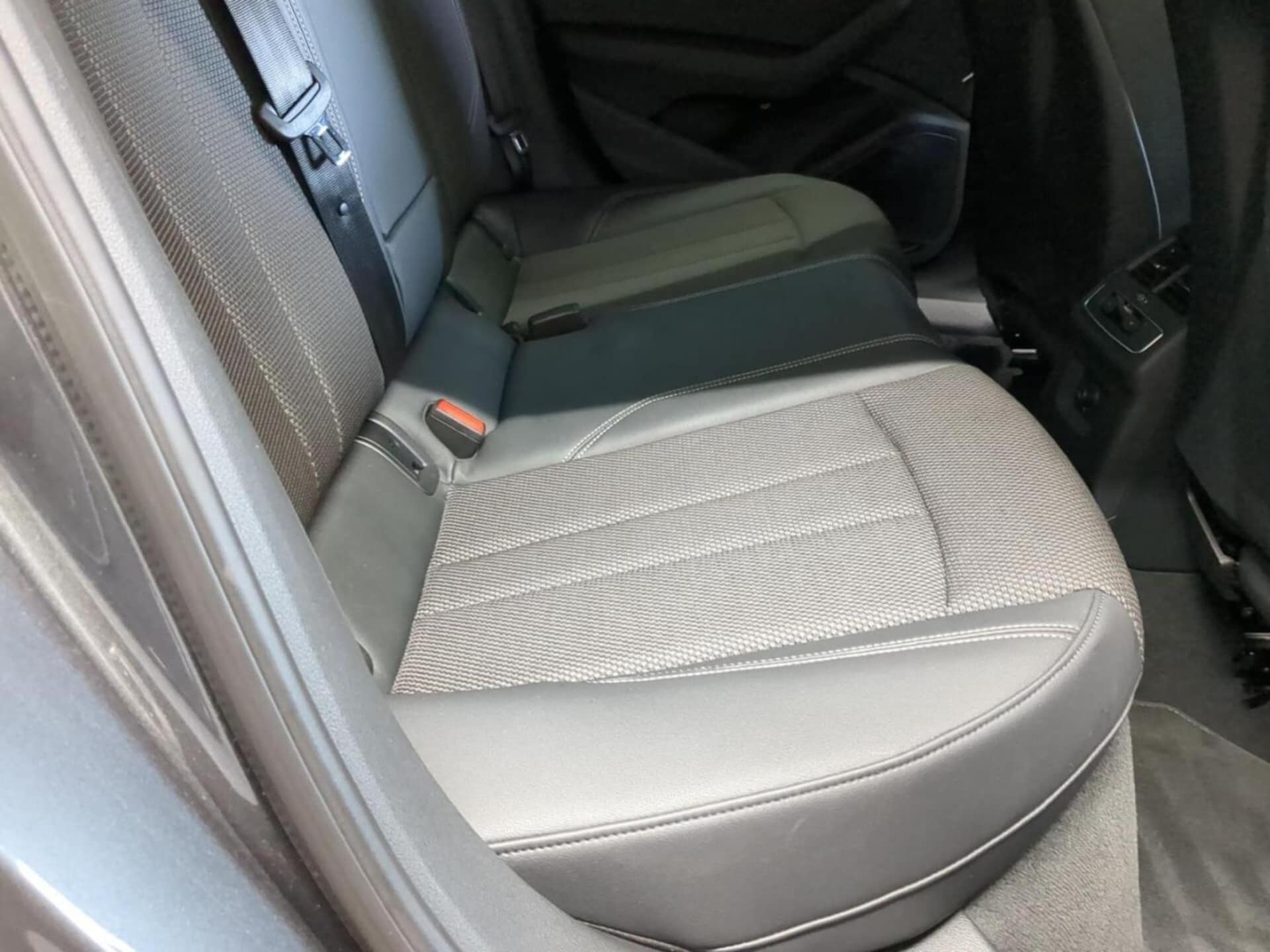 Audi A4 Avant S line