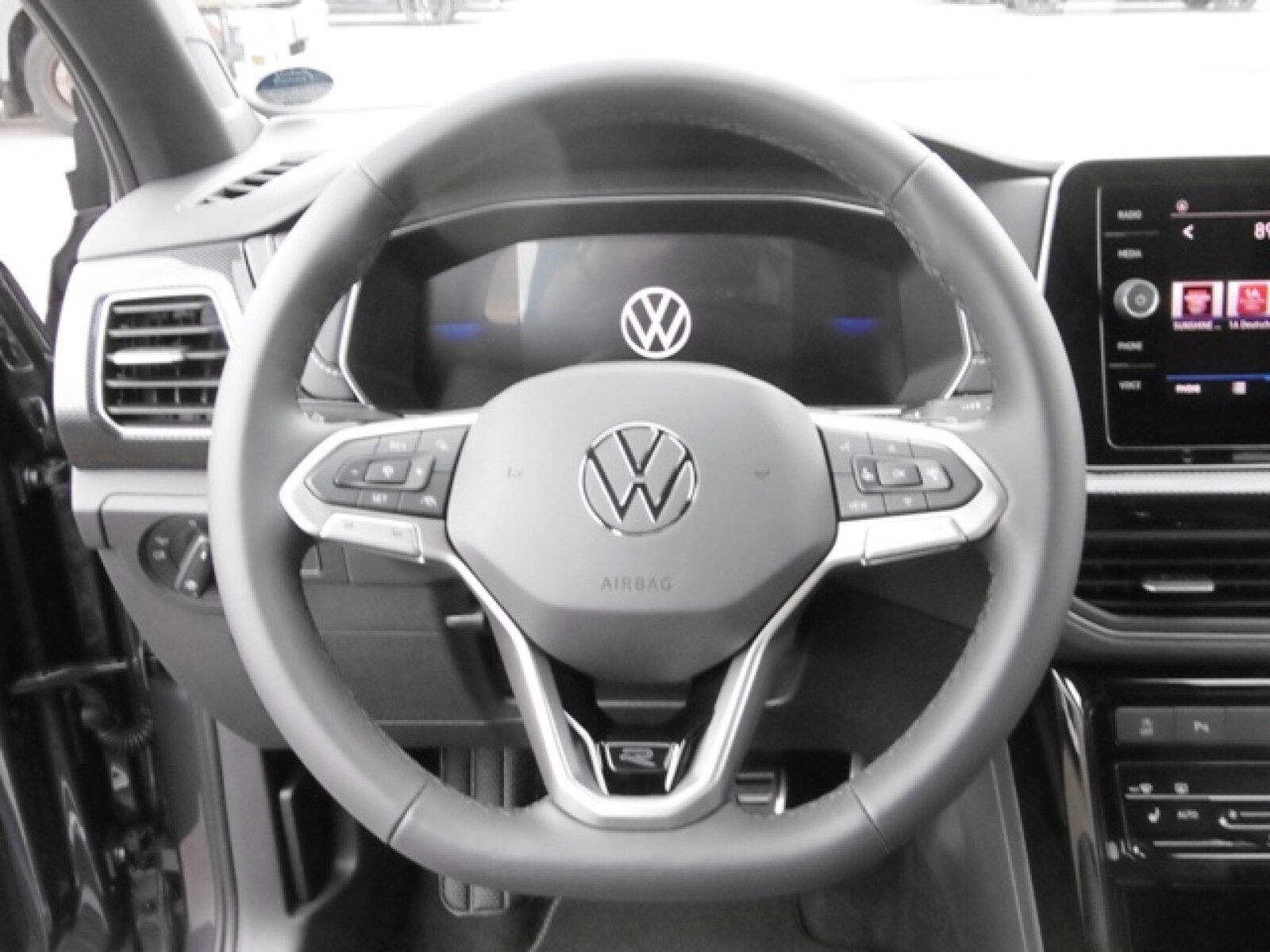 Volkswagen T-Cross – Bild 11