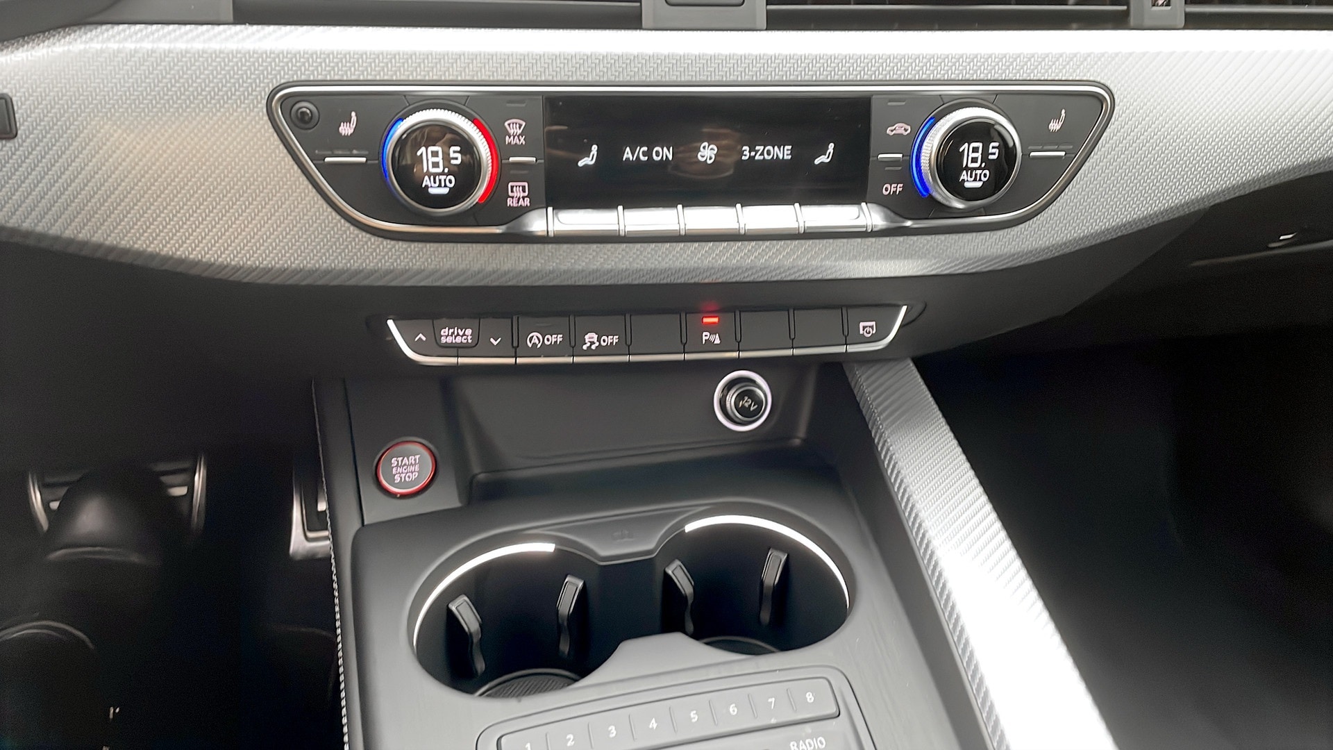 Bild som visar Audi RS 5 Coupé RS 5 Coupé 2.9 TFSI quattro 450 hk tiptronic - för mer information kontakta din Audi Partner