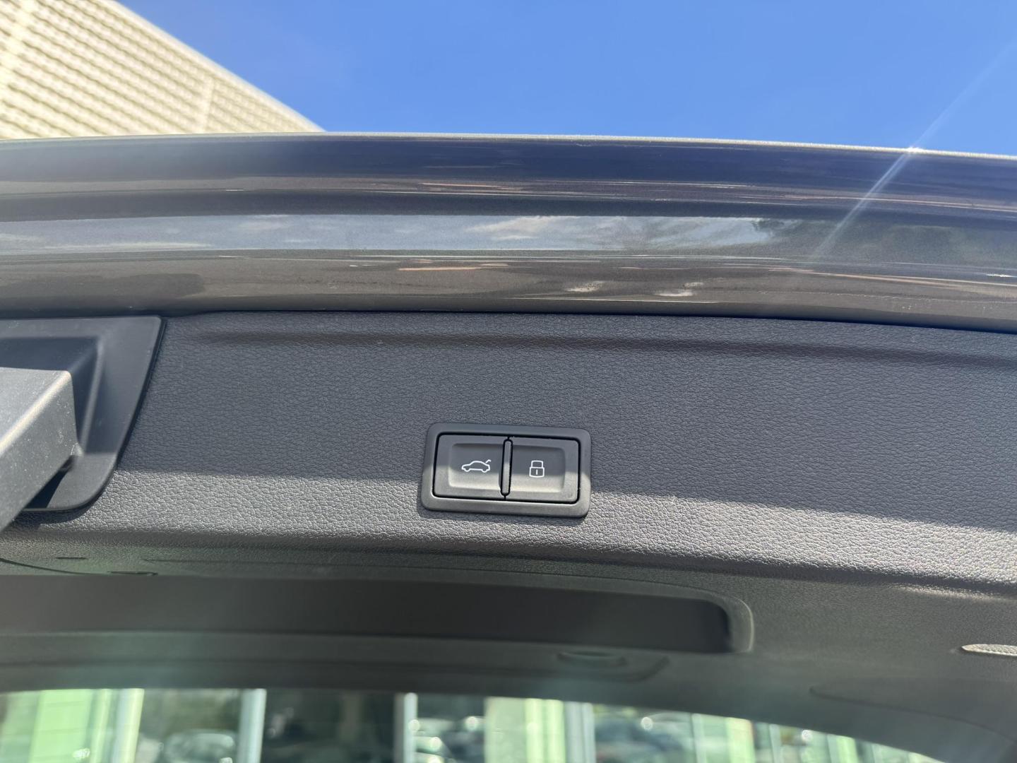 Image about Audi A4 allroad quattro Design 40 TDI 150 kW (204 ch) S tronic