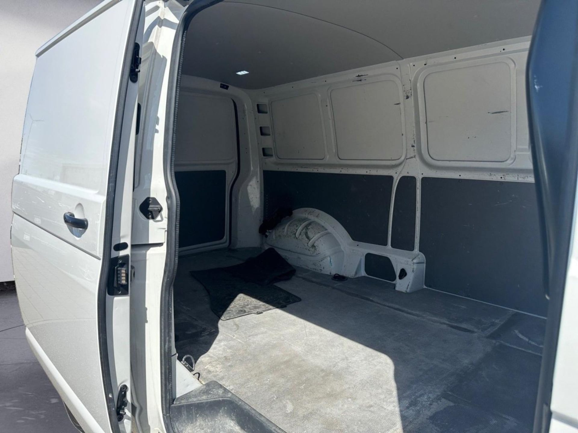 Volkswagen T6.1 Transporter Kasten langer Radstand