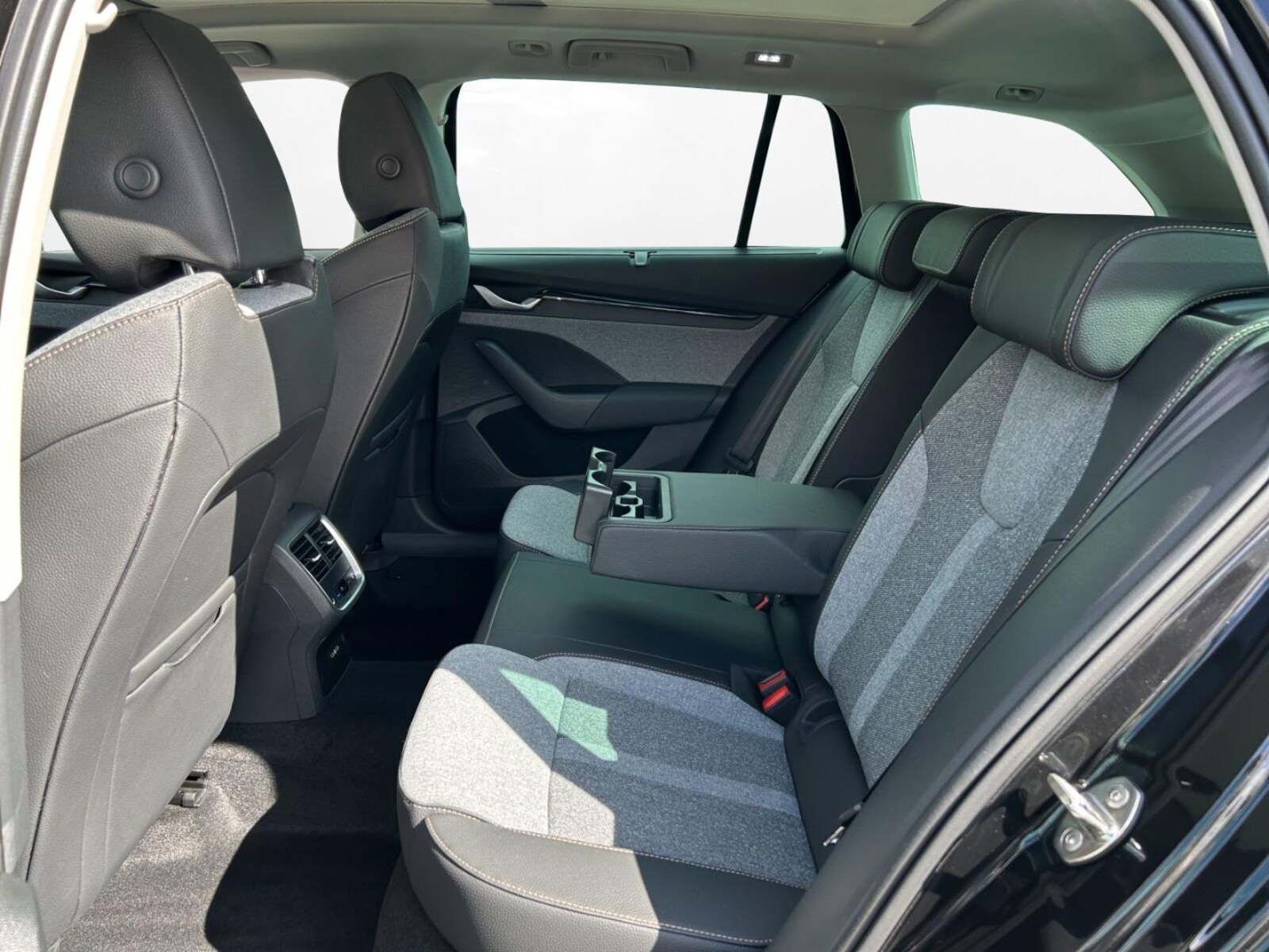 Škoda Octavia Combi – Bild 11