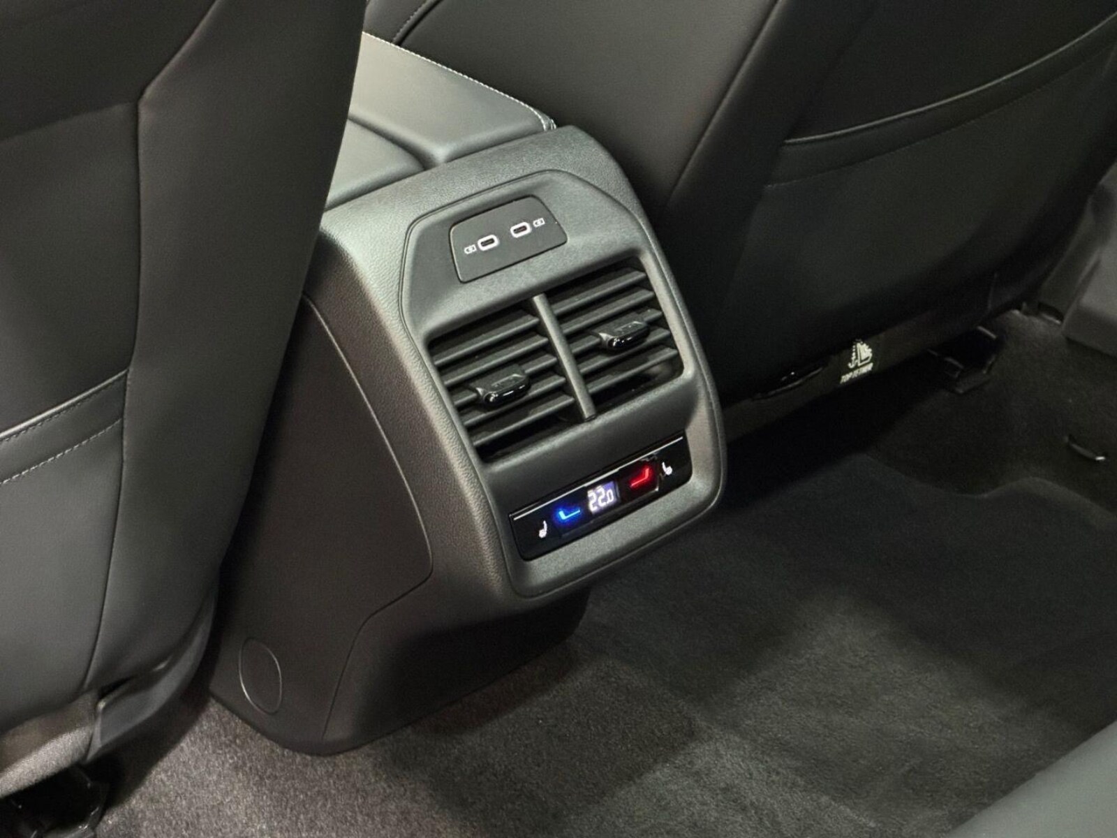 Volkswagen Passat – Bild 23