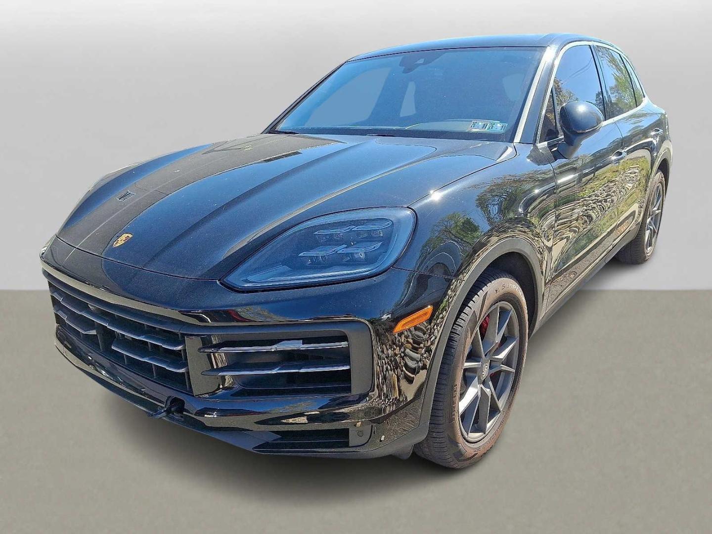 2024 Porsche Cayenne S's photo